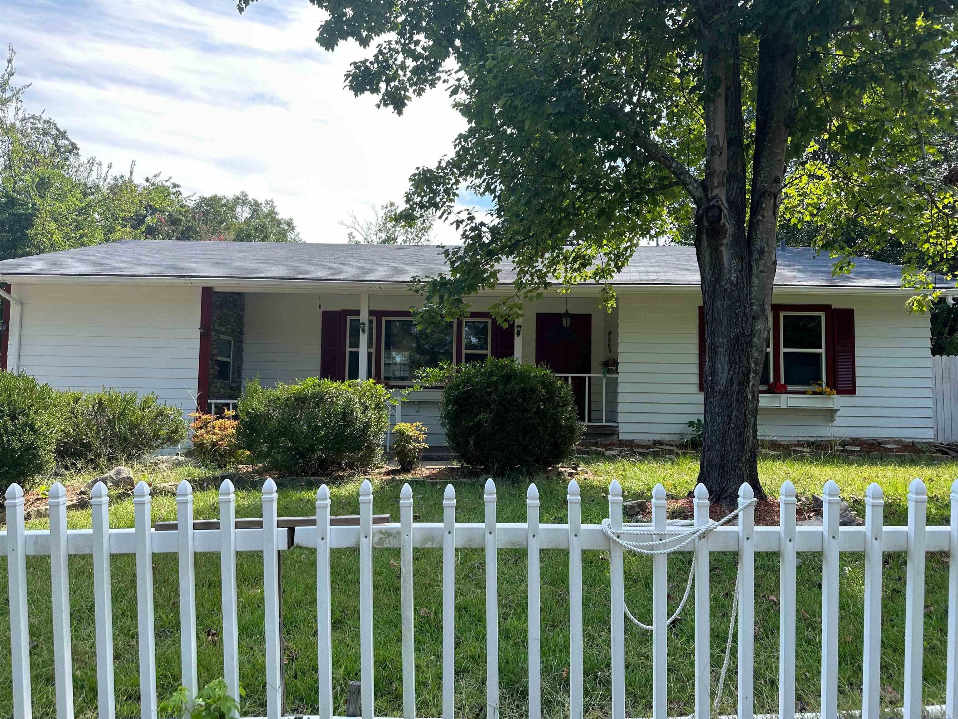 Welcome to this spacious 4-bedroom, 2-bath home located in the heart of Arkadelphia! Situated on a nice lot in an established neighborhood, this property offers plenty of room for families, first-time buyers, or investors looking to add to their portfolio.  Inside, you’ll find a functional floor plan with generous living spaces, comfortable bedrooms, and great natural light throughout. The home offers endless potential to make it your own while already providing the space and layout buyers are looking for.  Conveniently located near schools, shopping, dining, and local amenities, this home combines comfort, convenience, and value. Whether you’re searching for a primary residence or an investment opportunity, this Arkadelphia property is one you won’t want to miss!