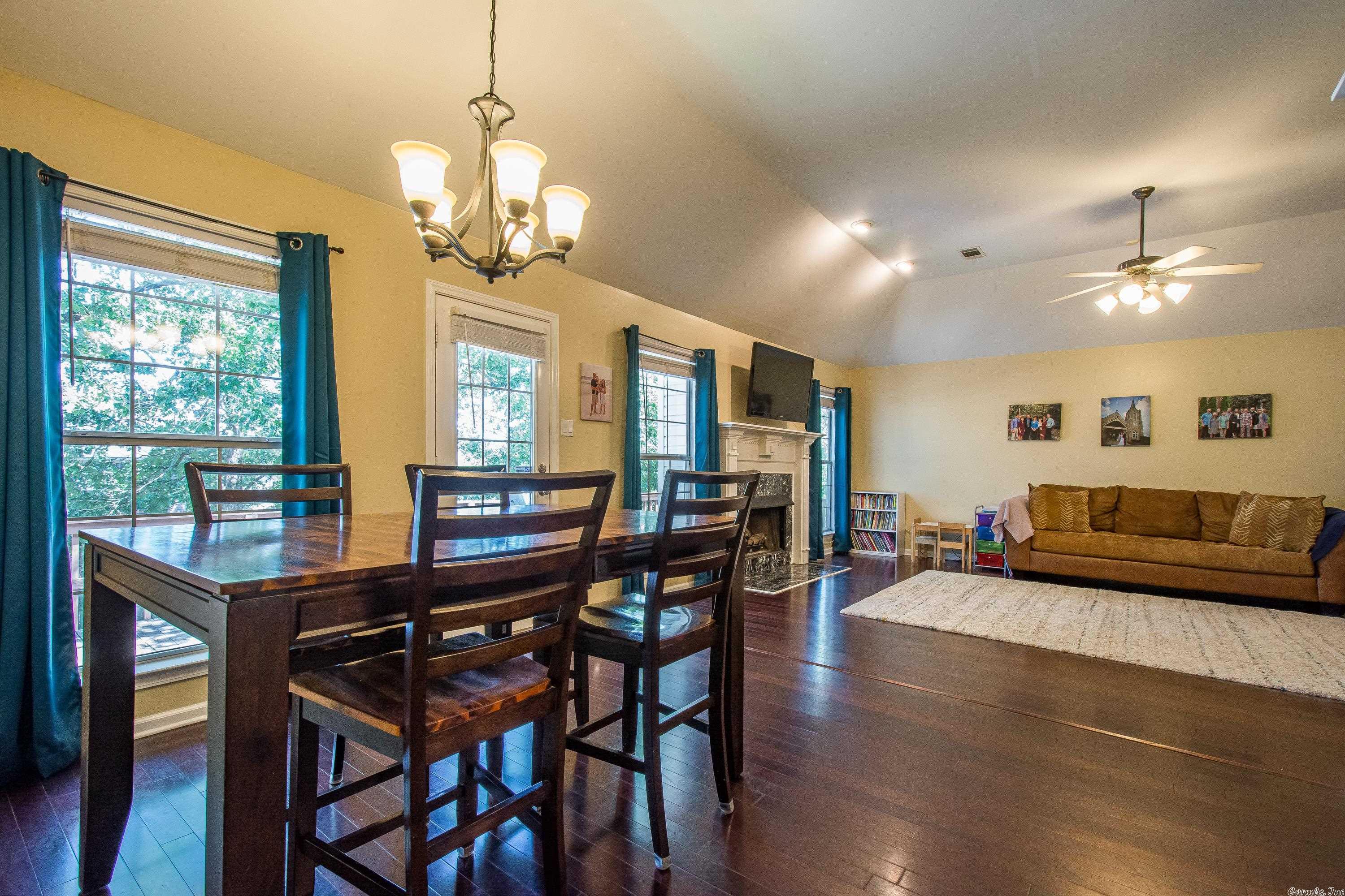 NORTH POINTE ADDN - Residential