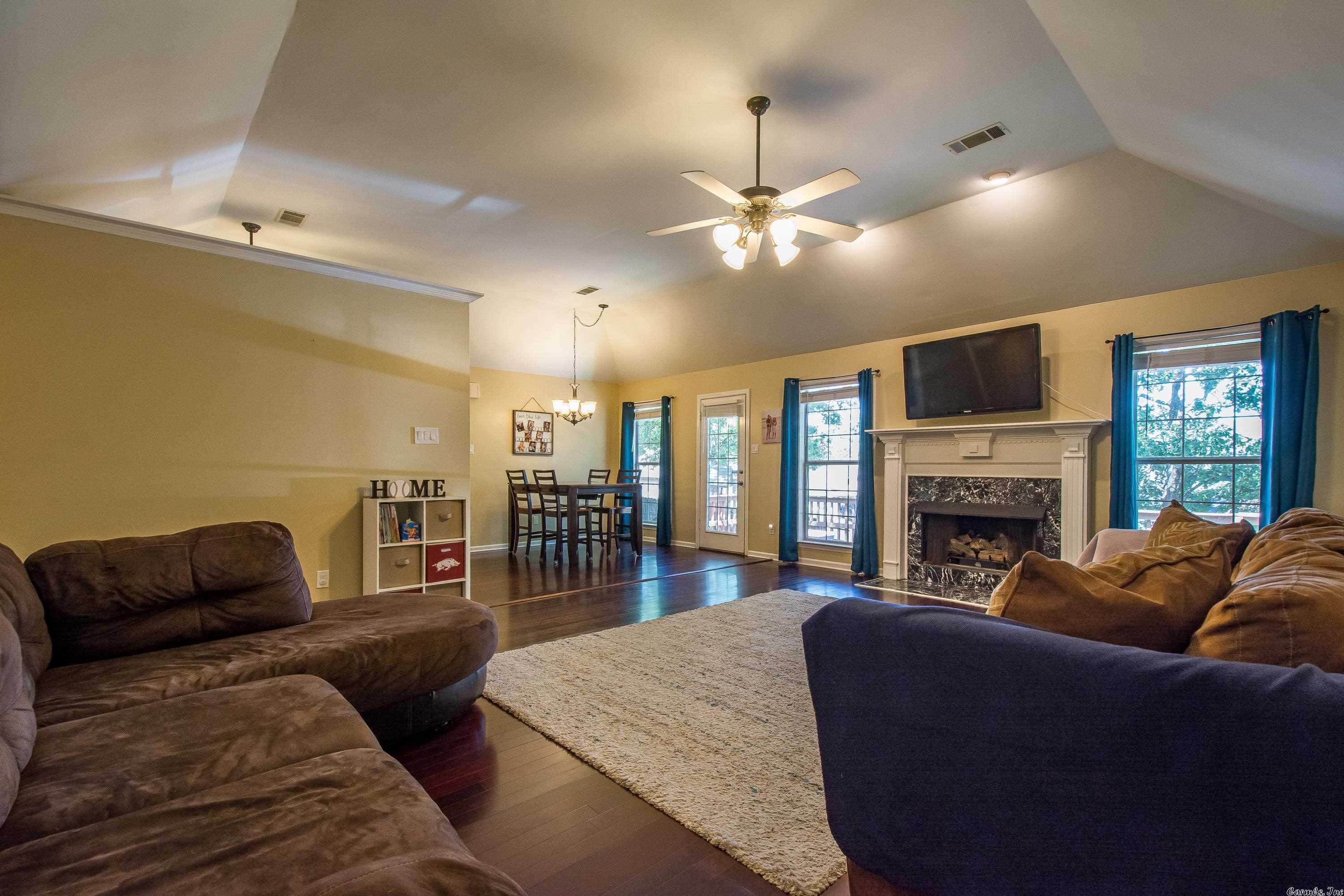 NORTH POINTE ADDN - Residential