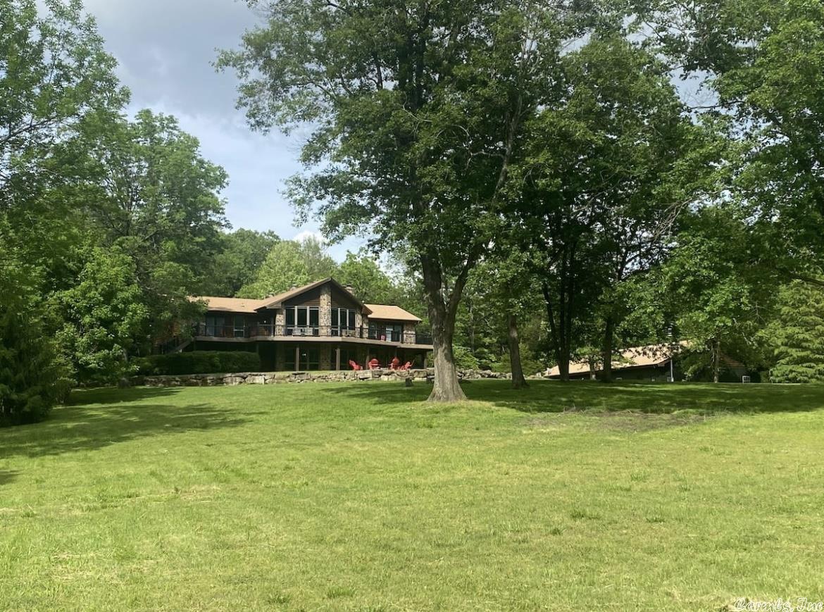 WHITES BEND ESTATES - Residential