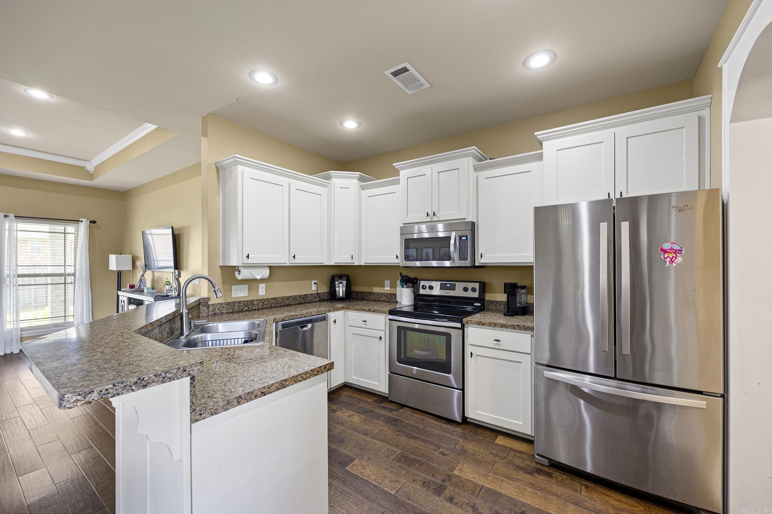 ASHBROOK ESTATES - Residential
