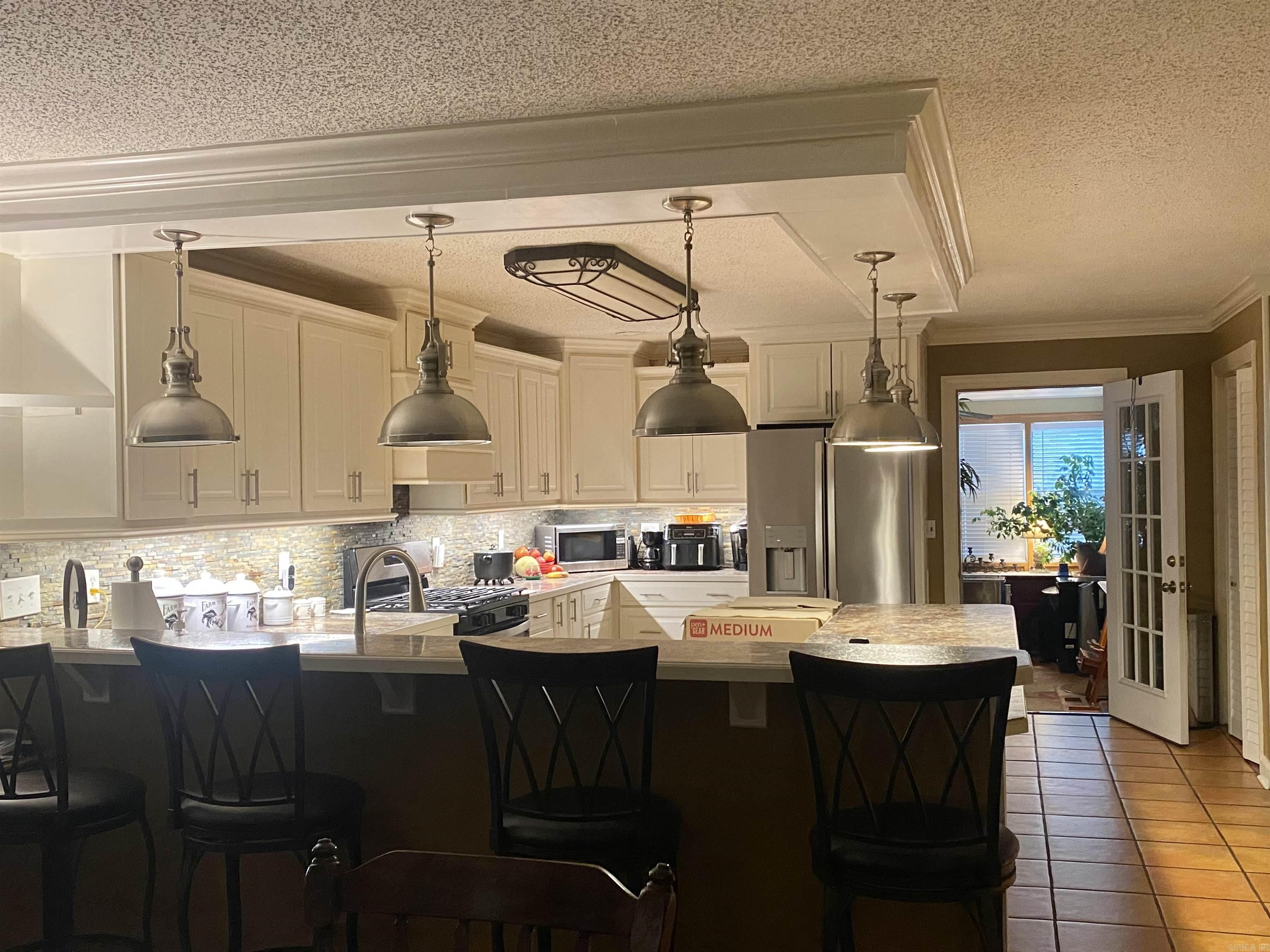 BAYVIEW HEIGHTS - Residential