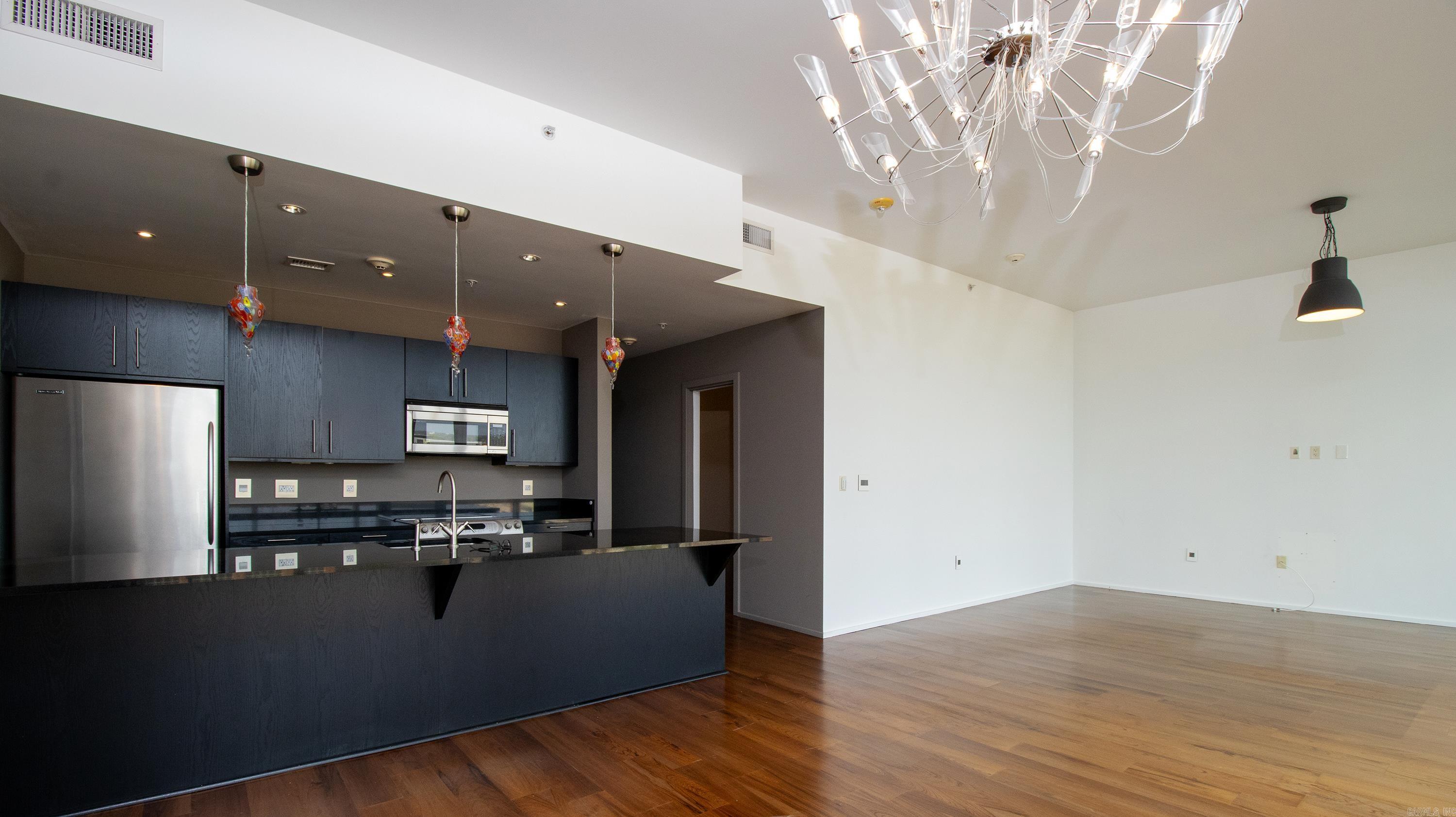 300 THIRD HPR - Residential