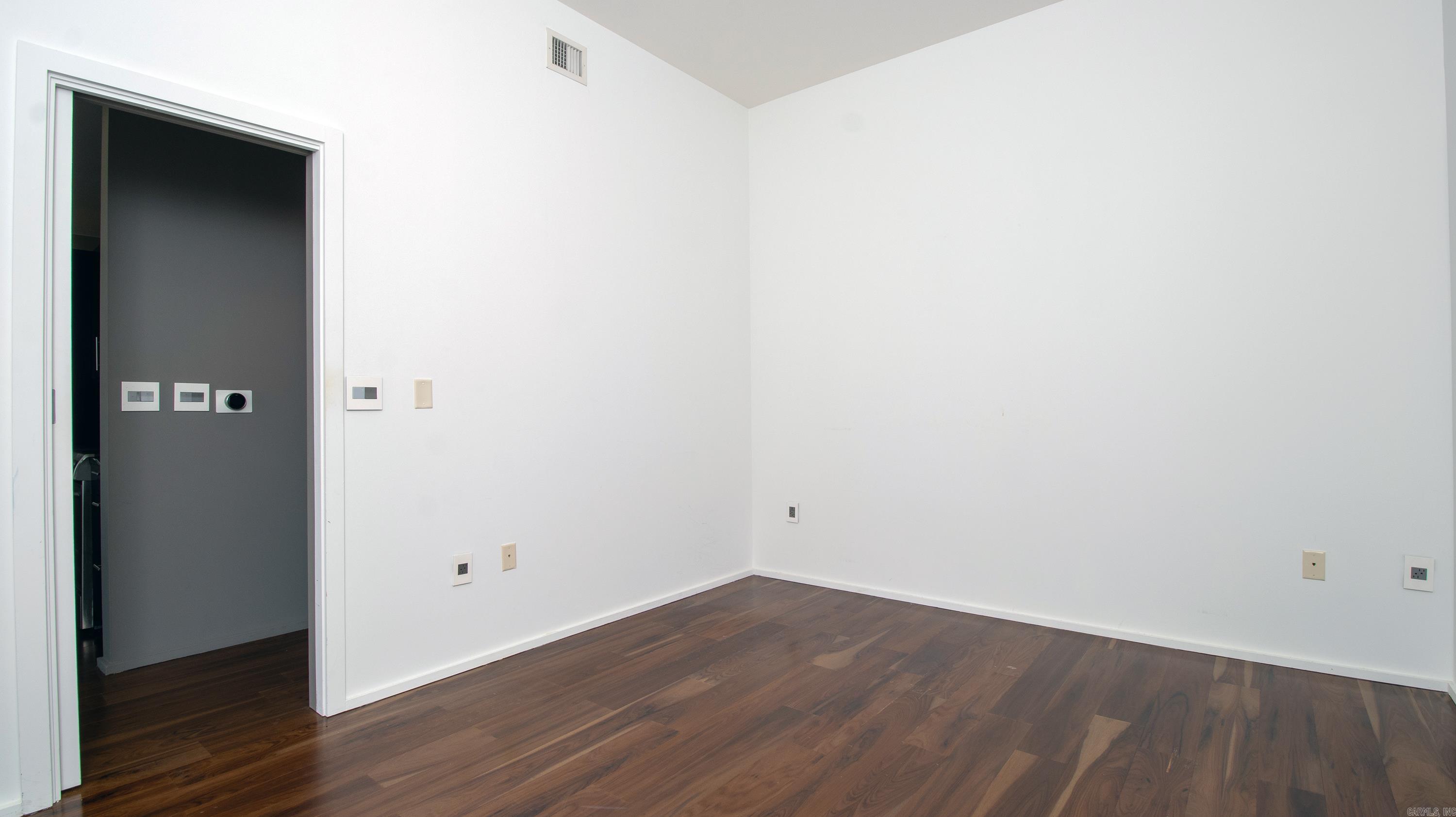 300 THIRD HPR - Residential