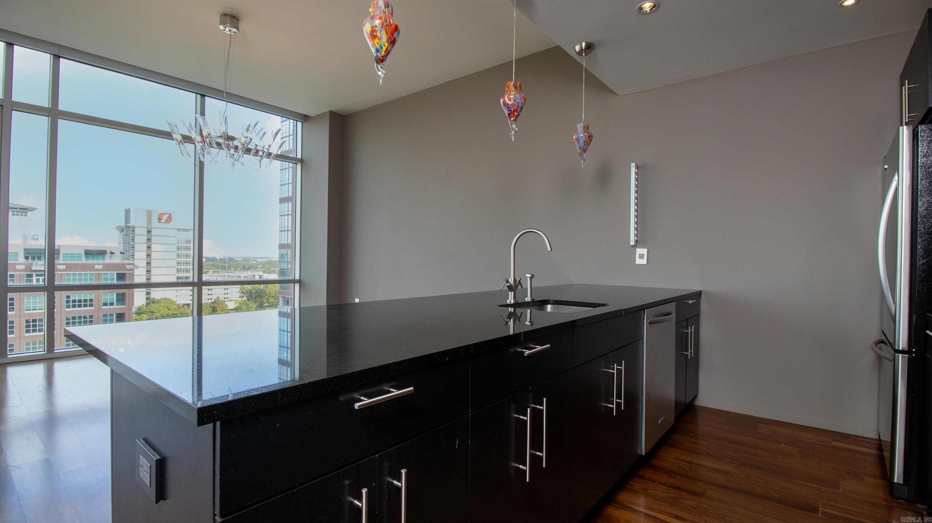 300 THIRD HPR - Residential