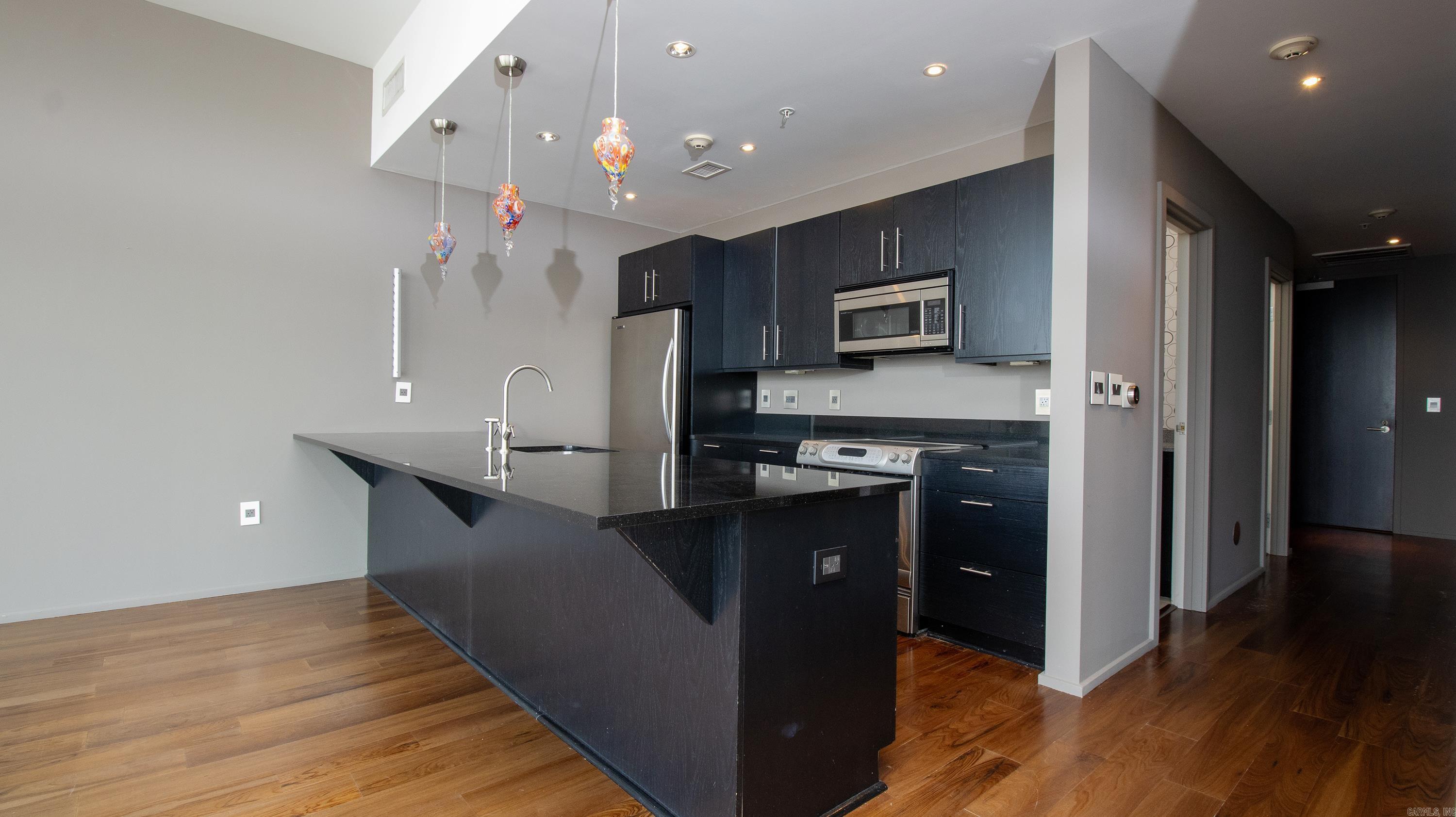 300 THIRD HPR - Residential