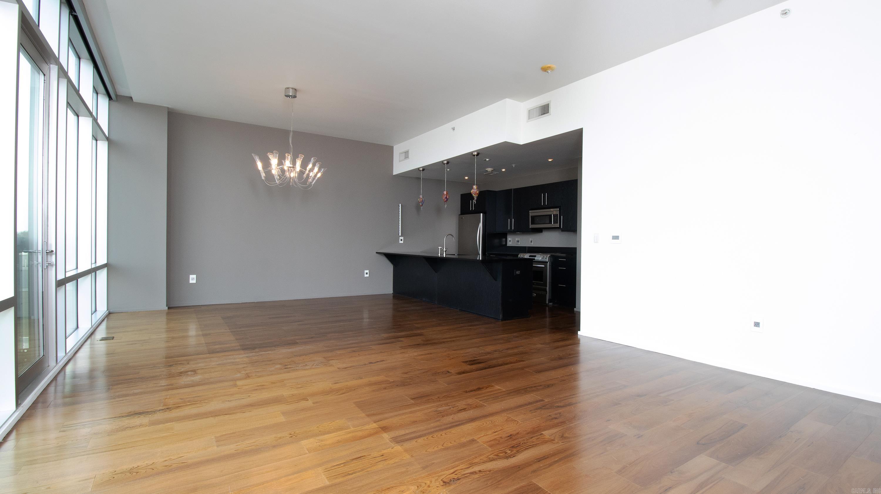 300 THIRD HPR - Residential