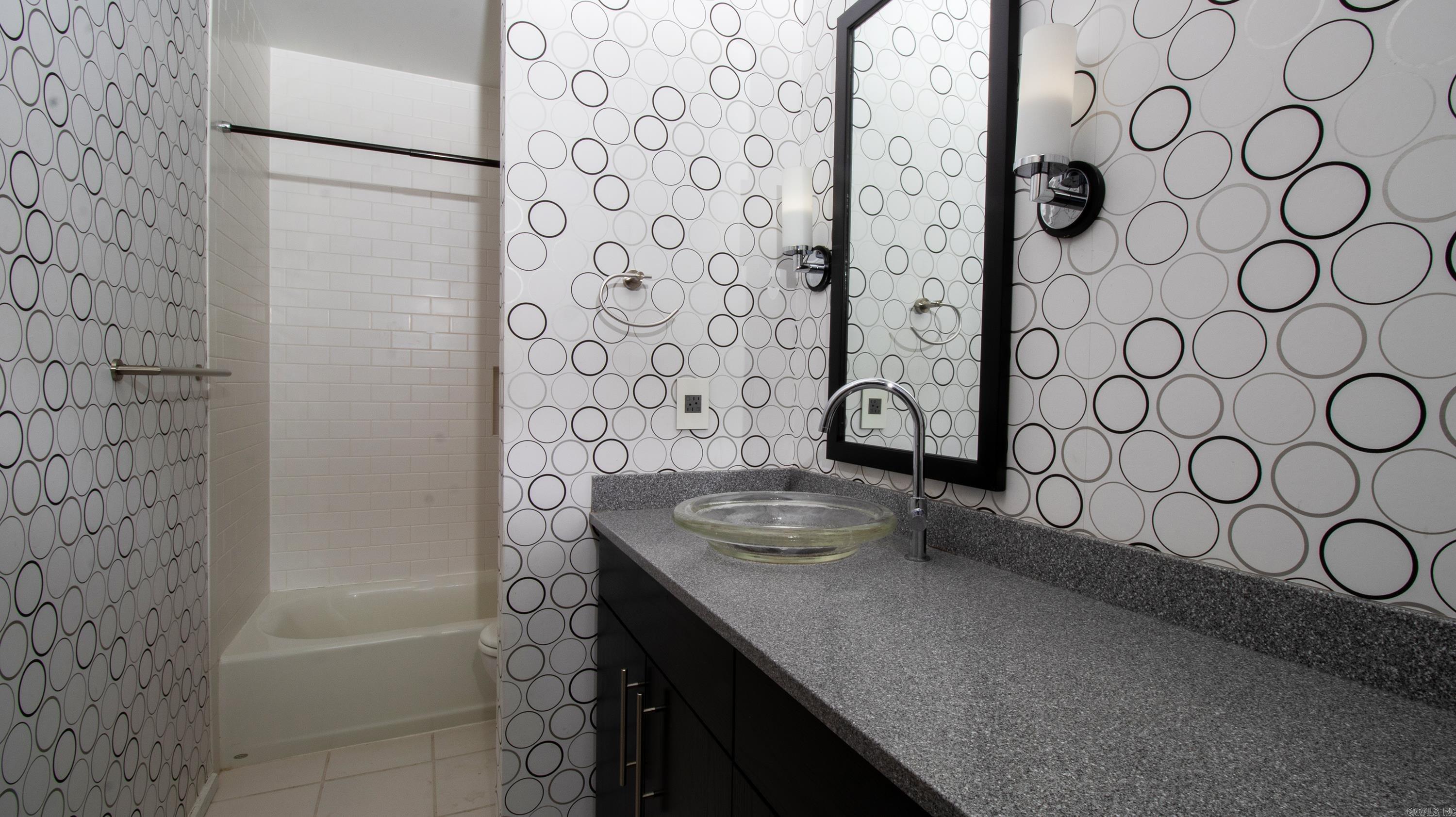 300 THIRD HPR - Residential
