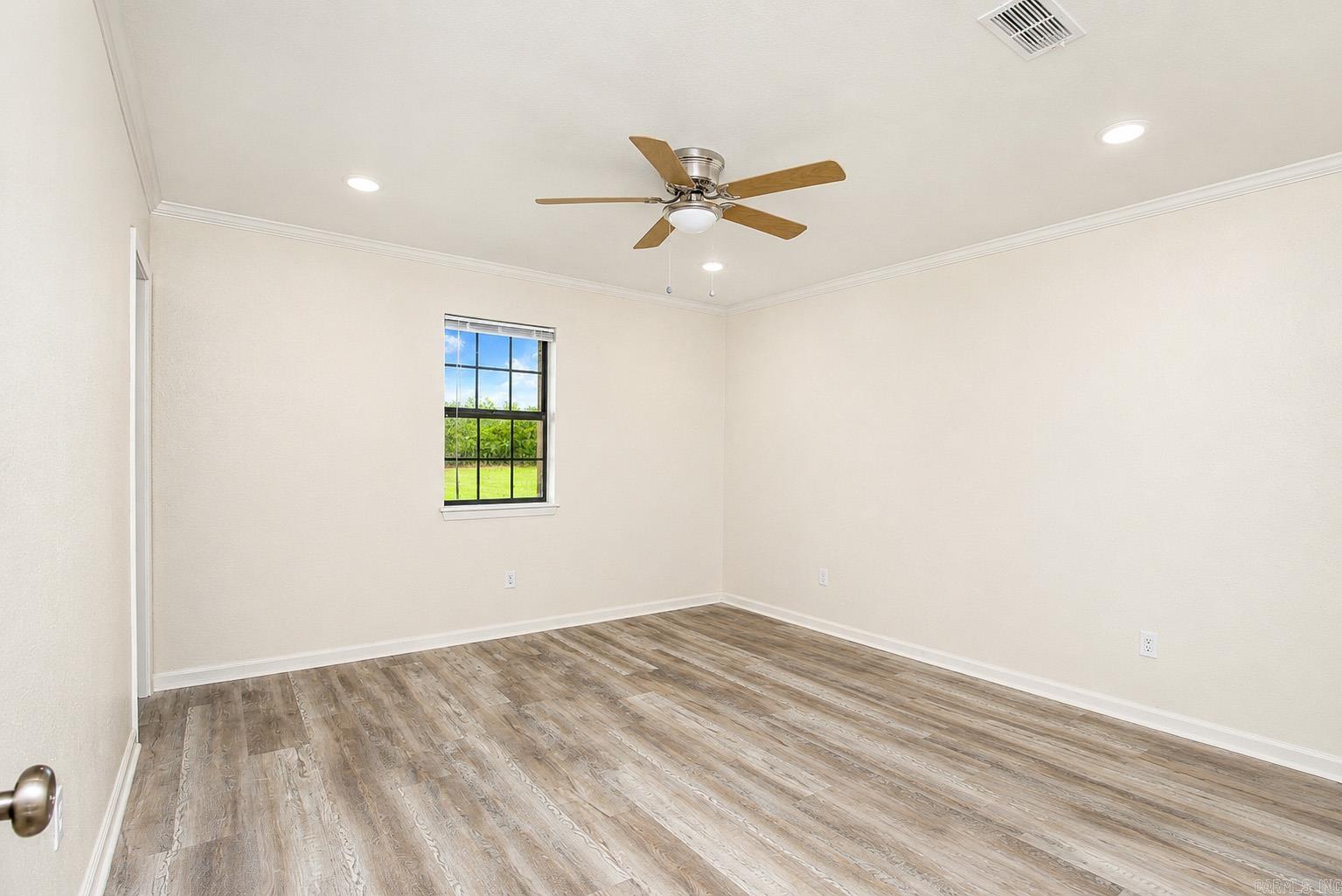 LAKEWOOD HTS ESTATES - Residential