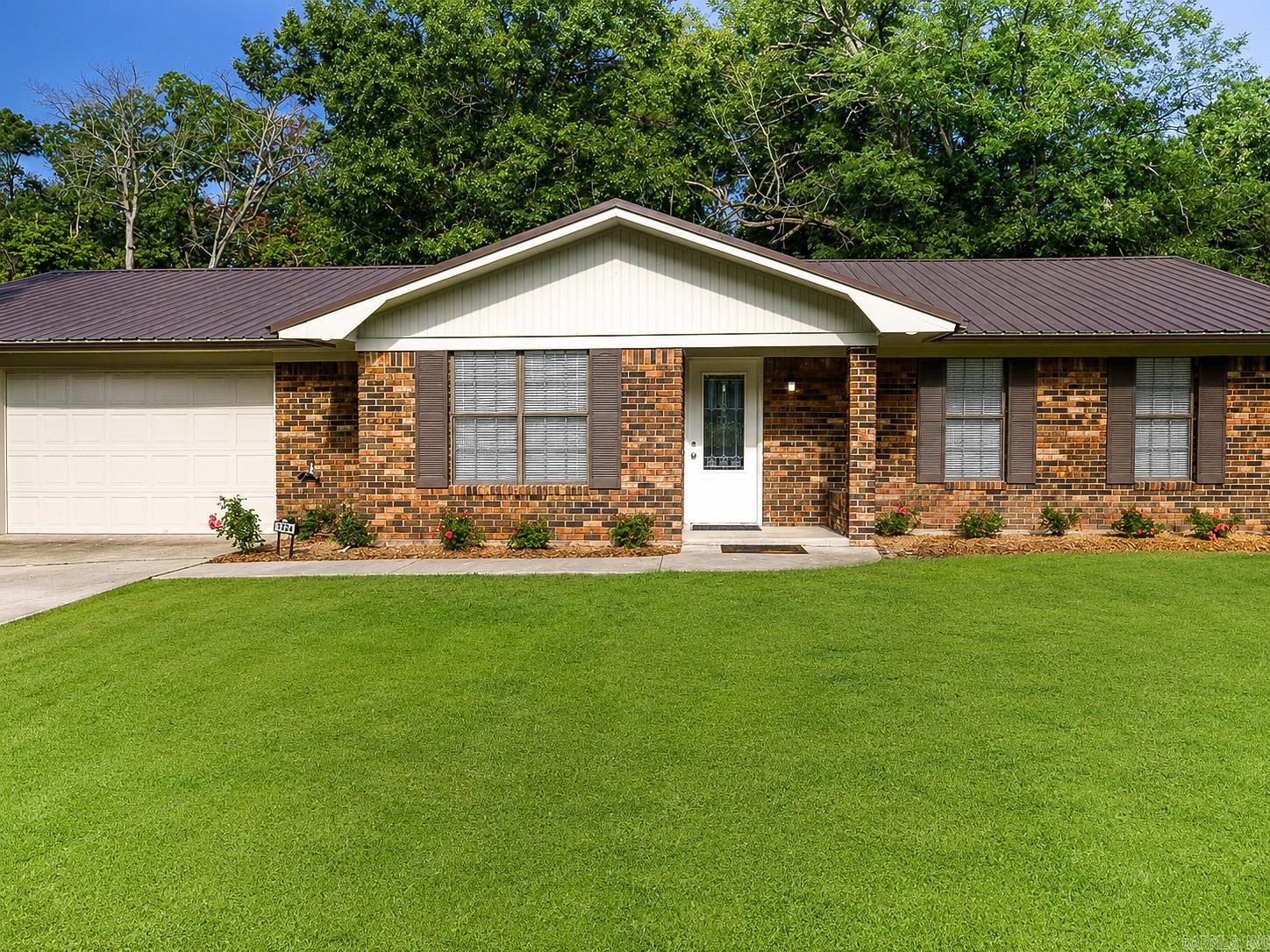 LAKEWOOD HTS ESTATES - Residential