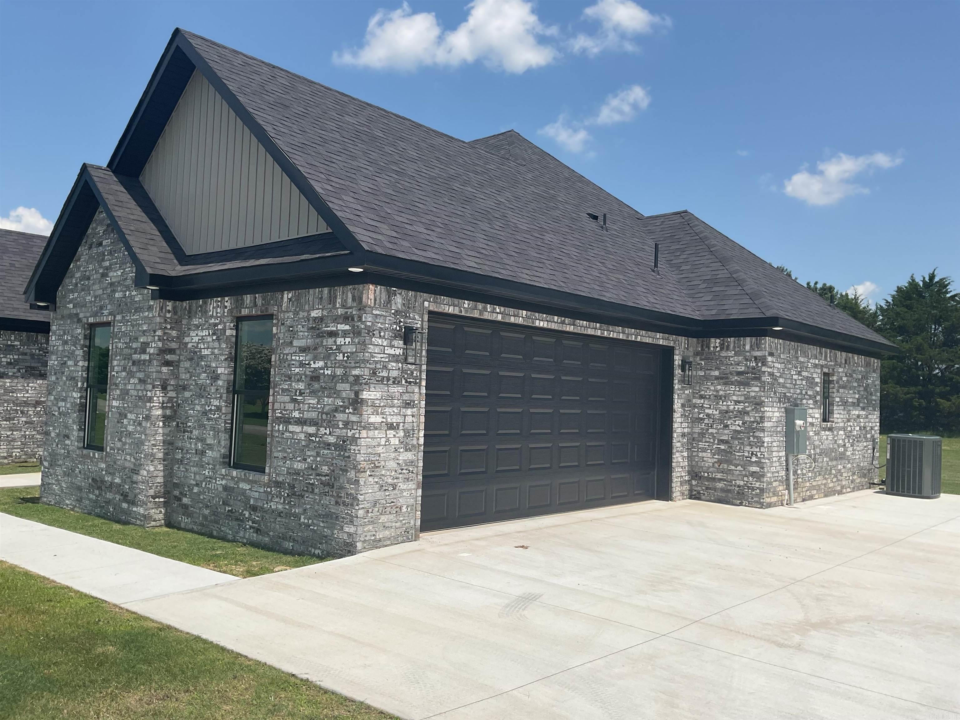 Landing at Emerald Isle - Residential