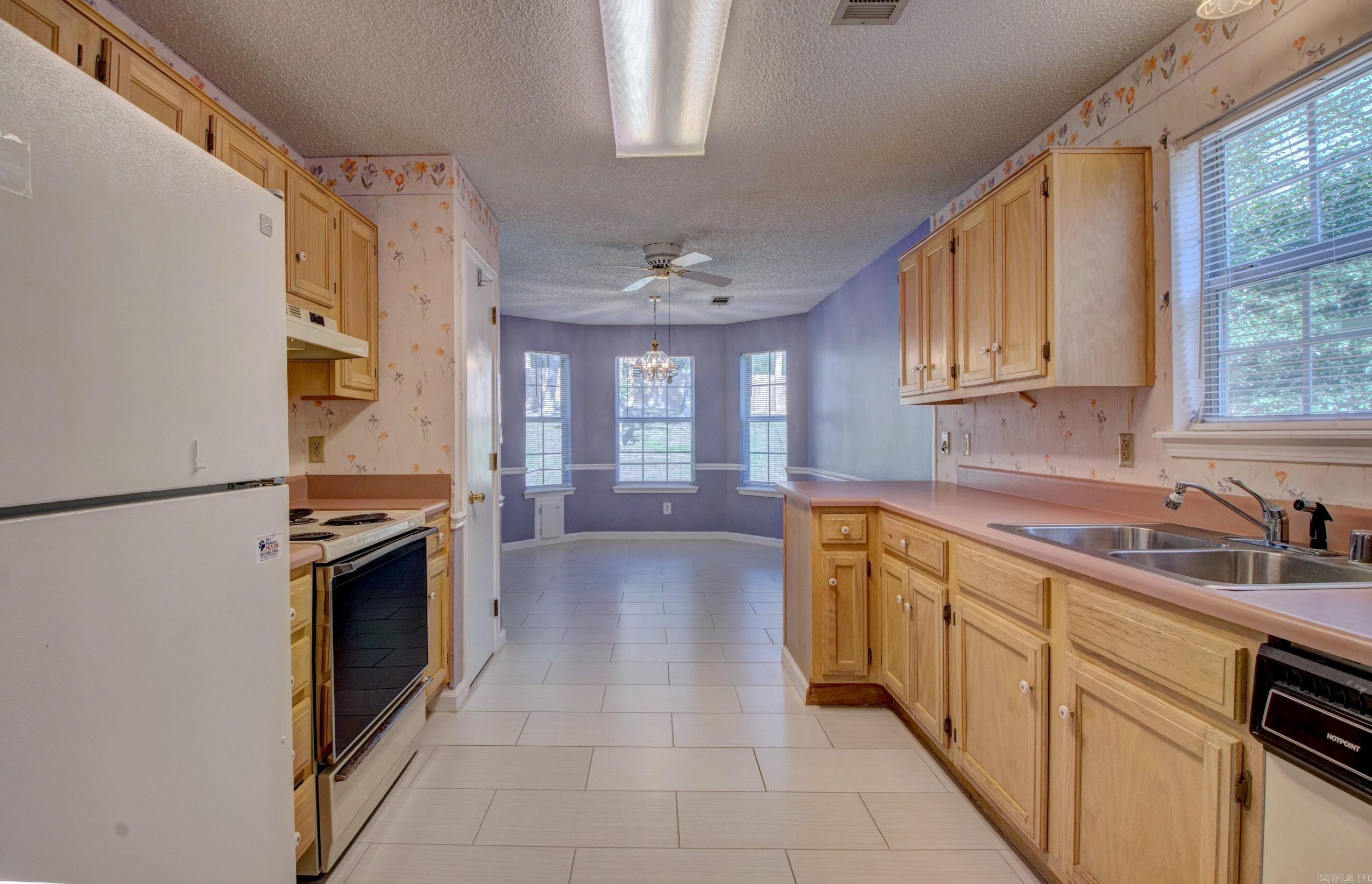 PARKWAY PLACE - Residential