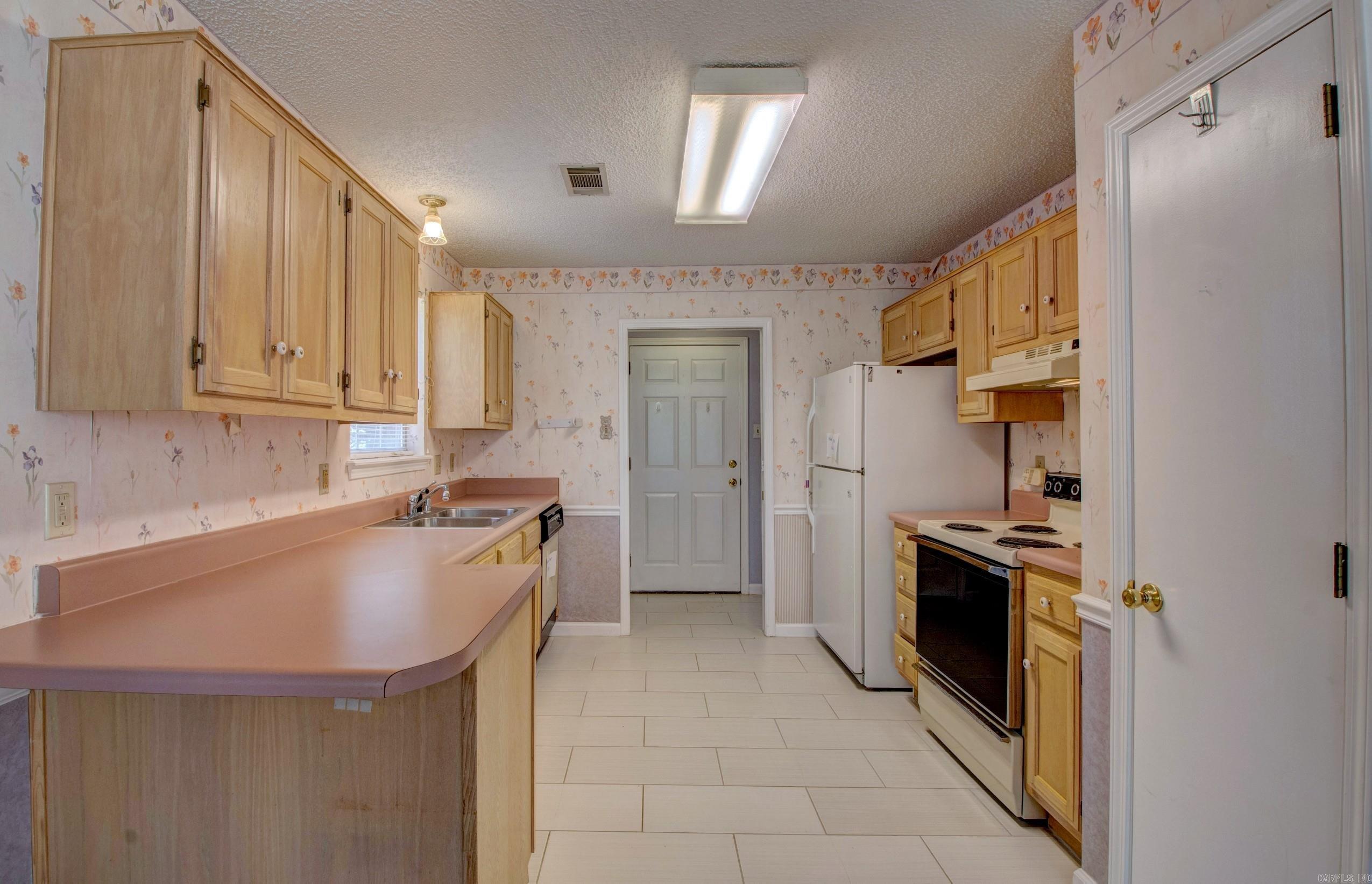 PARKWAY PLACE - Residential