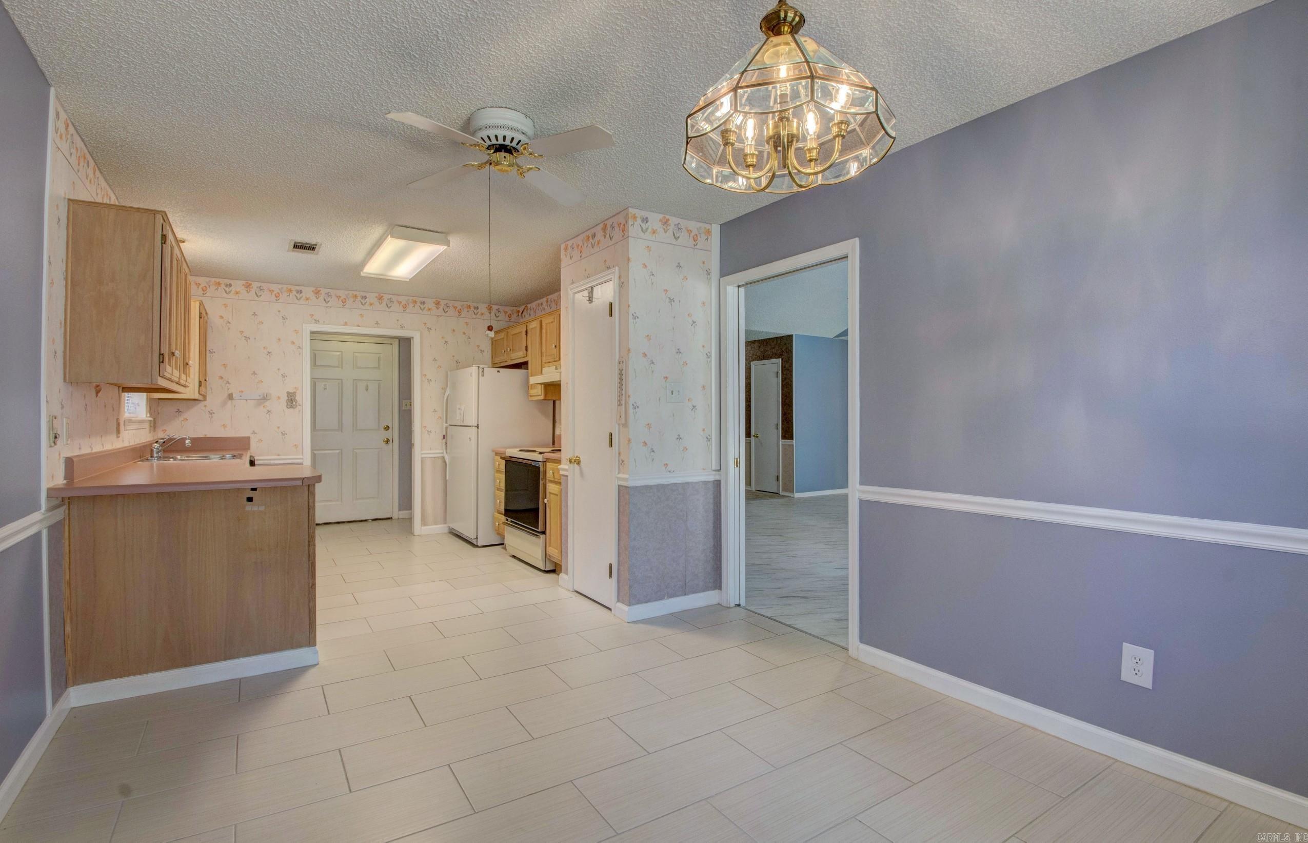 PARKWAY PLACE - Residential