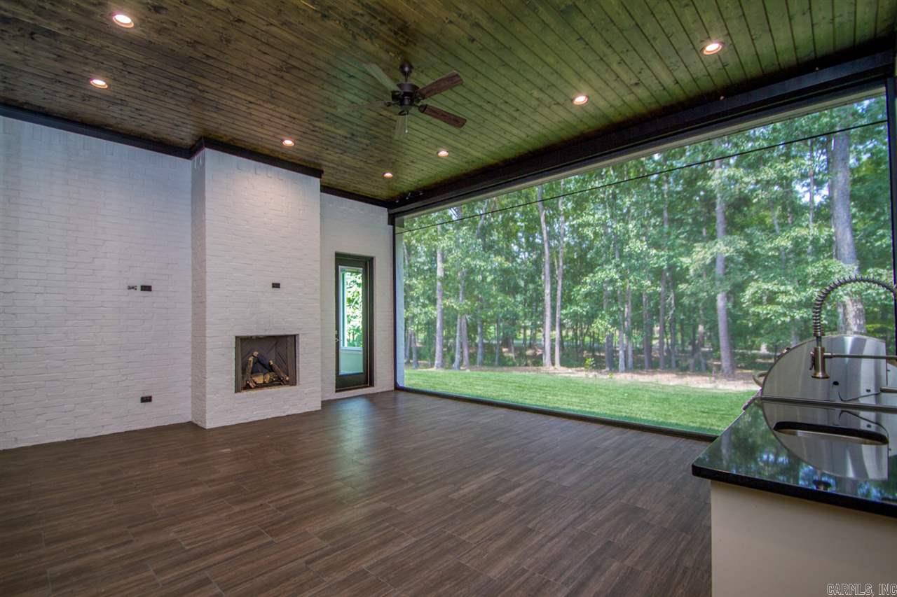 CHENAL VALLEY HALLEN COURT - Residential