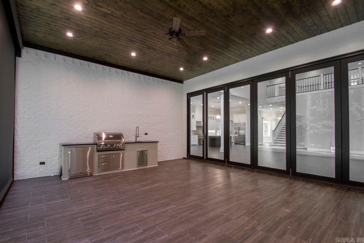 CHENAL VALLEY HALLEN COURT - Residential