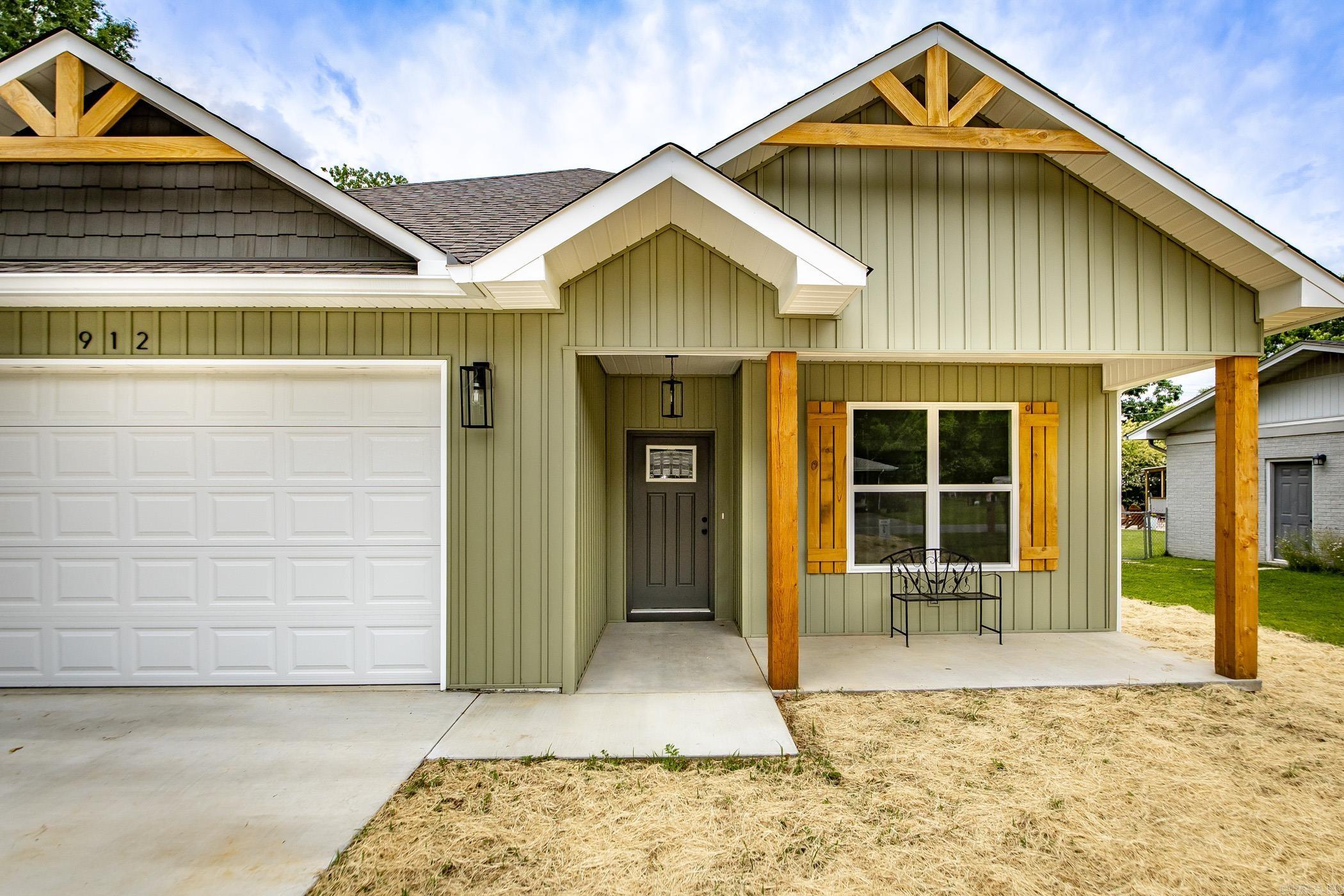 FOUST - Residential