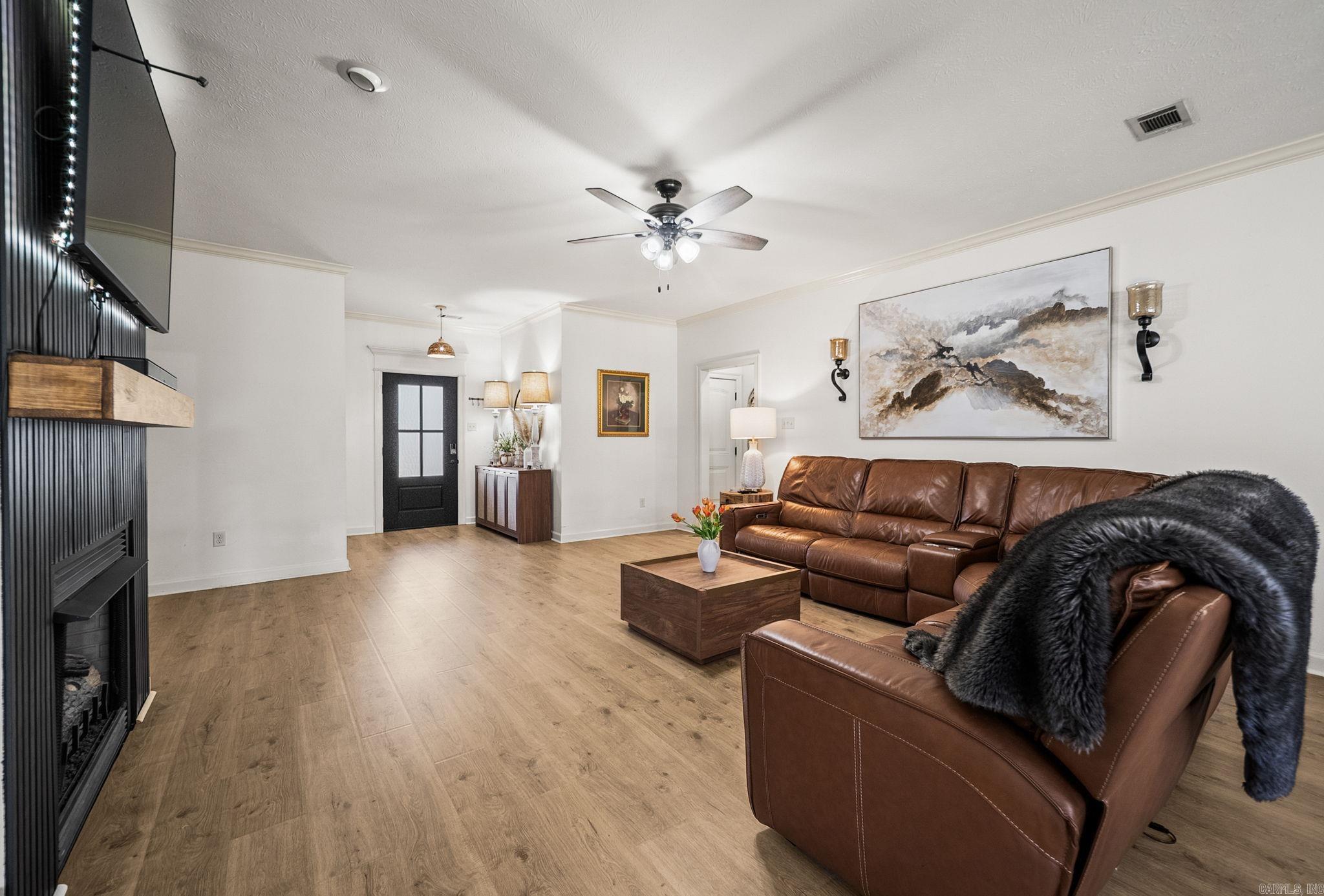 OAK TREE SUB - Residential