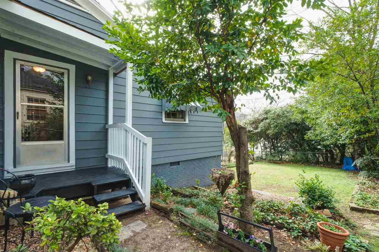 KINGWOOD PLACE - Residential