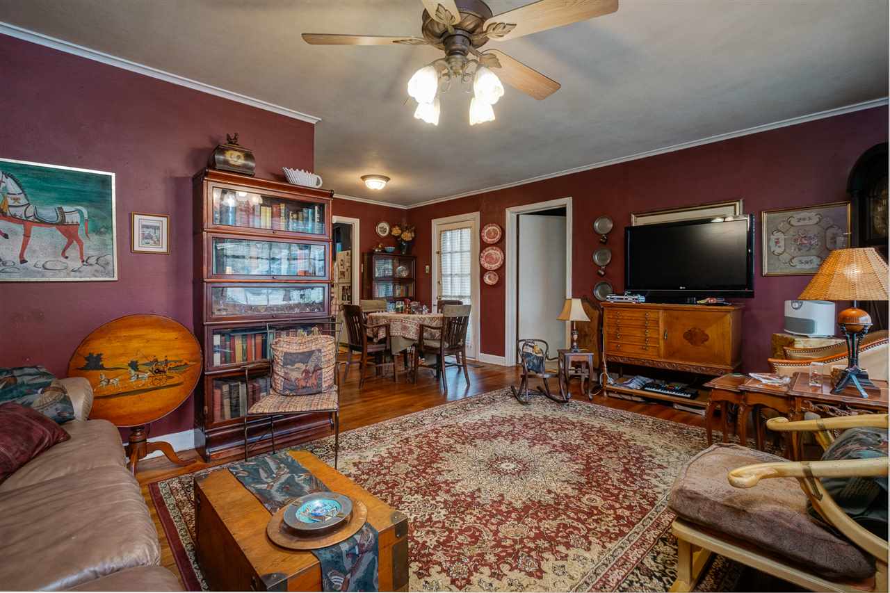 KINGWOOD PLACE - Residential