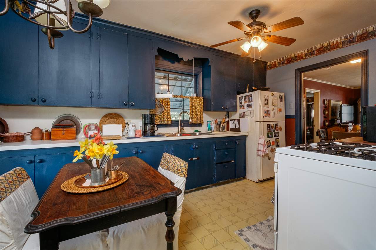 KINGWOOD PLACE - Residential