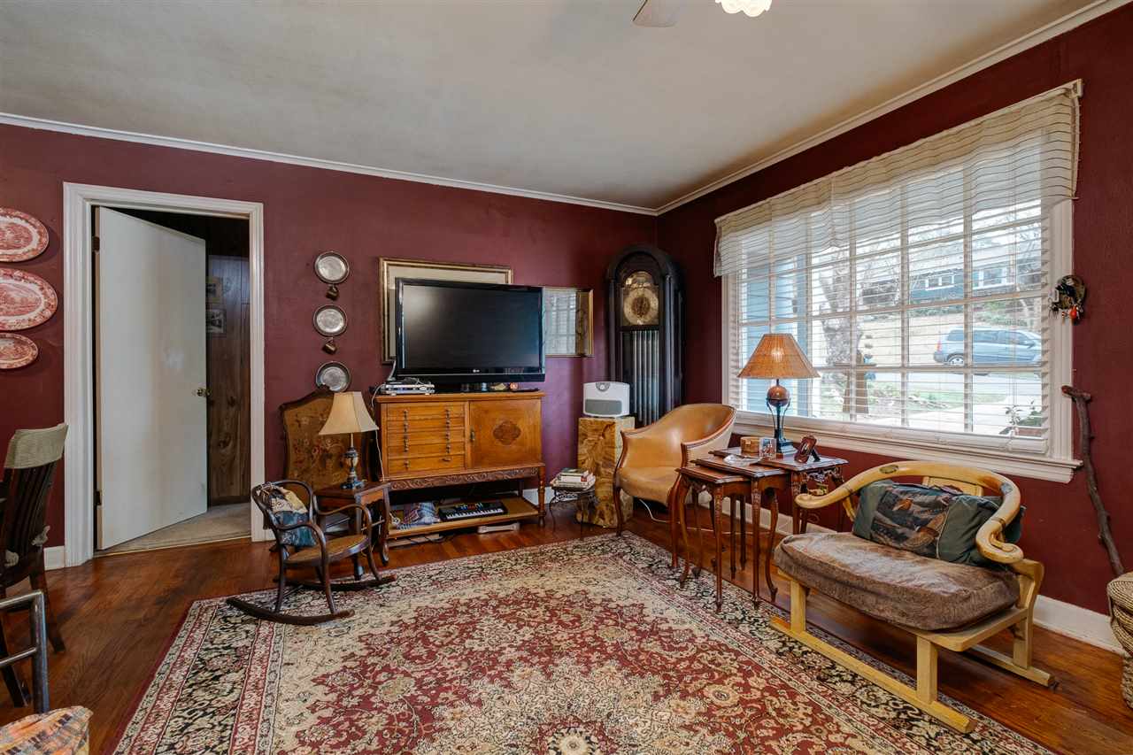 KINGWOOD PLACE - Residential