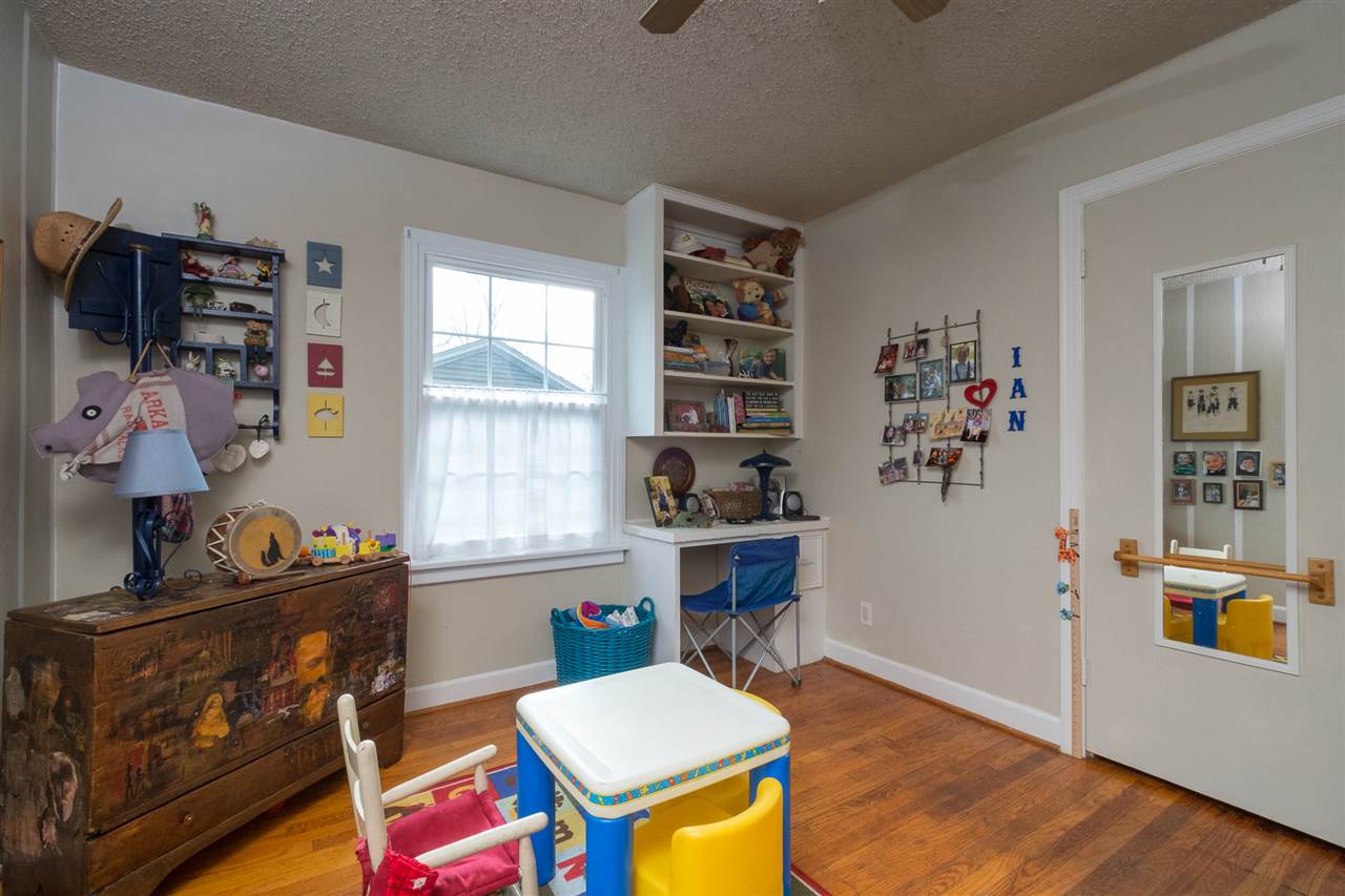 KINGWOOD PLACE - Residential