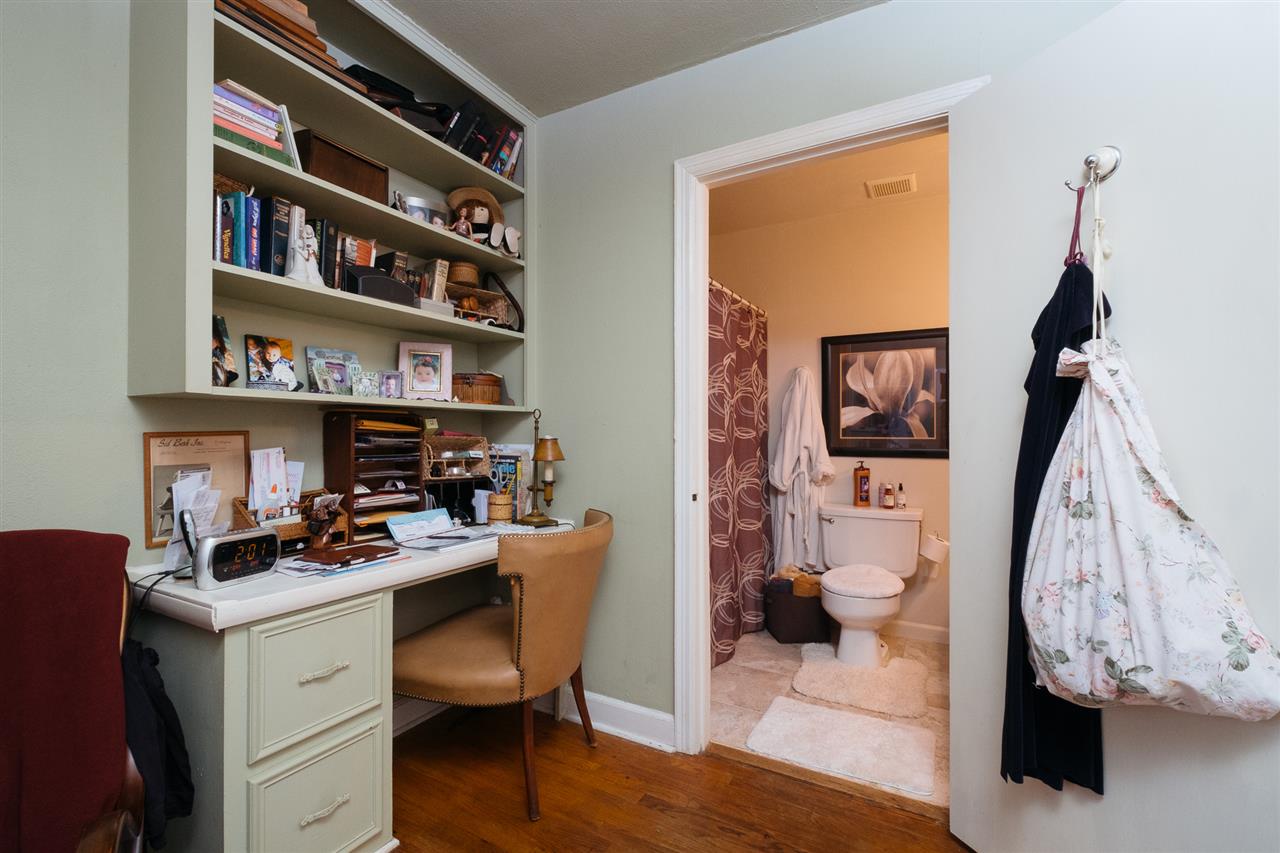 KINGWOOD PLACE - Residential