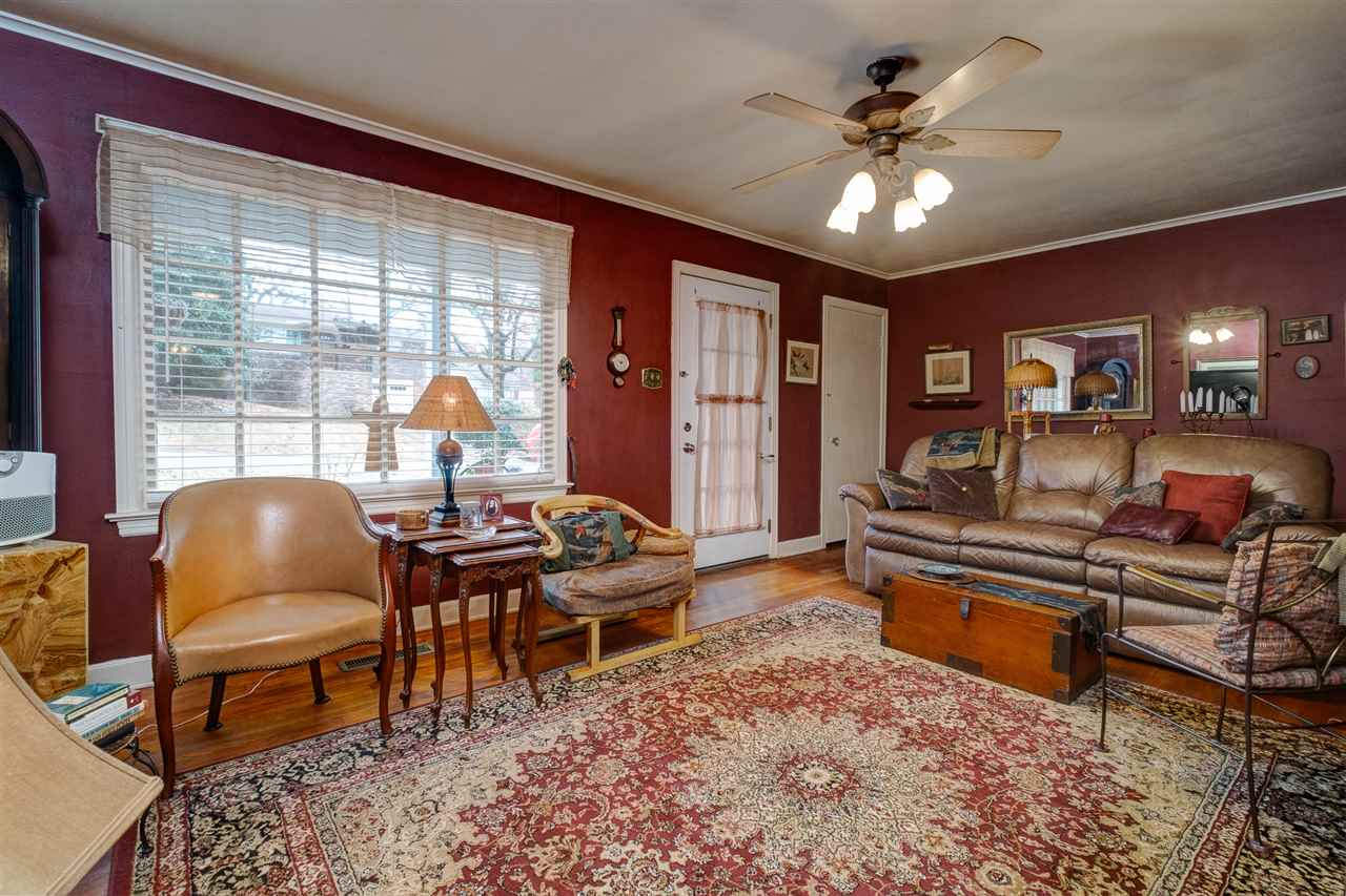 KINGWOOD PLACE - Residential