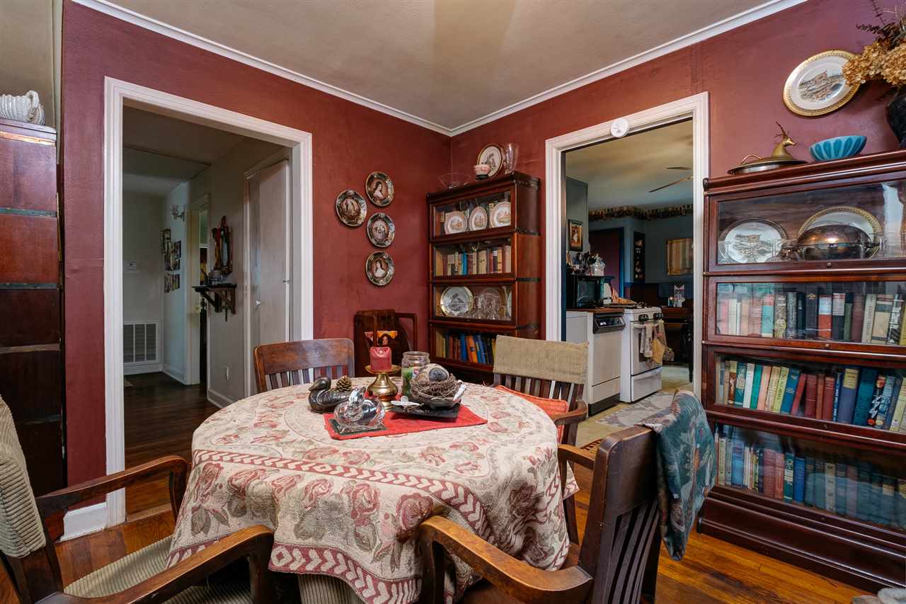 KINGWOOD PLACE - Residential