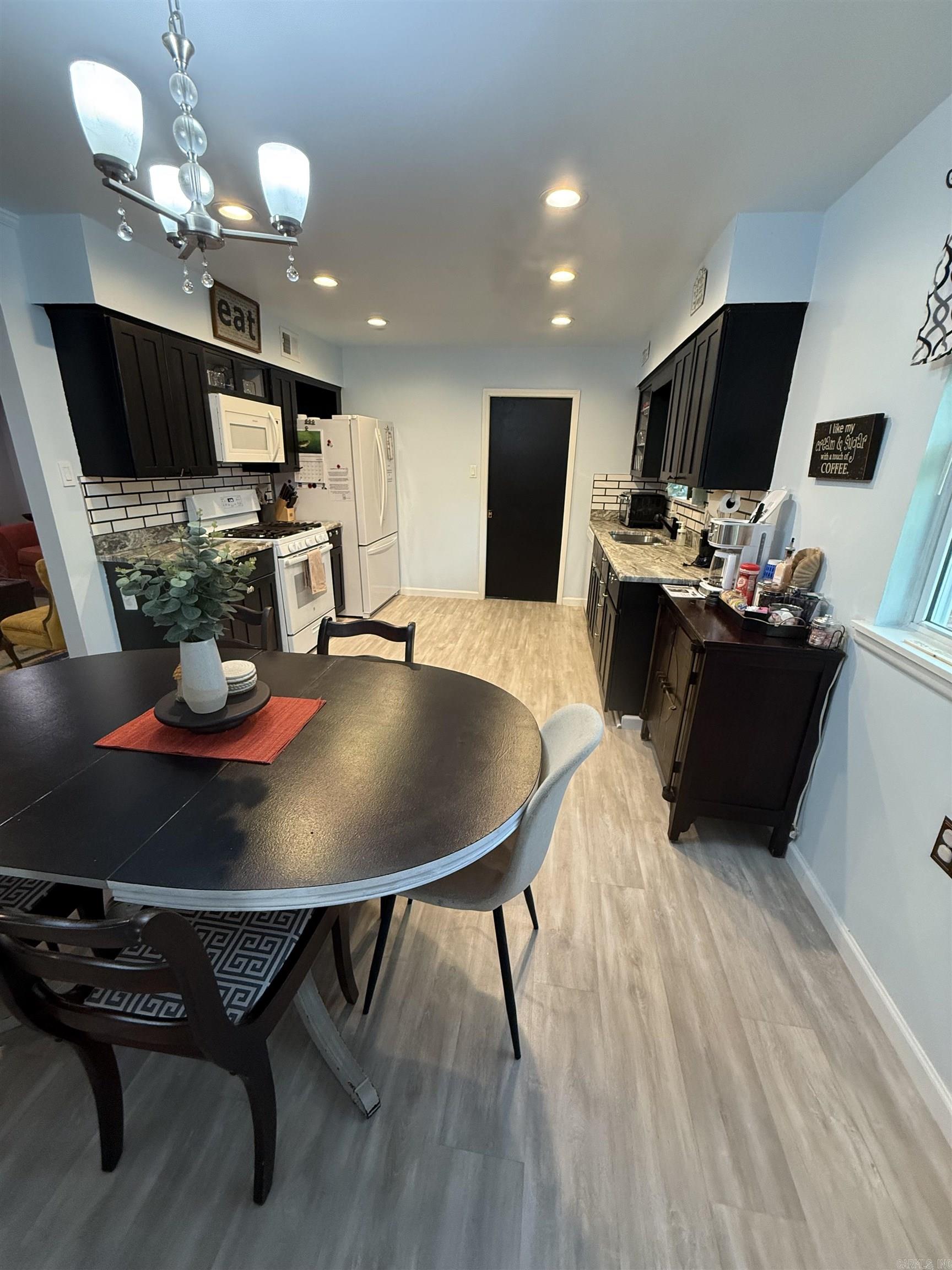 Oak View Annex #1 - Residential Lease