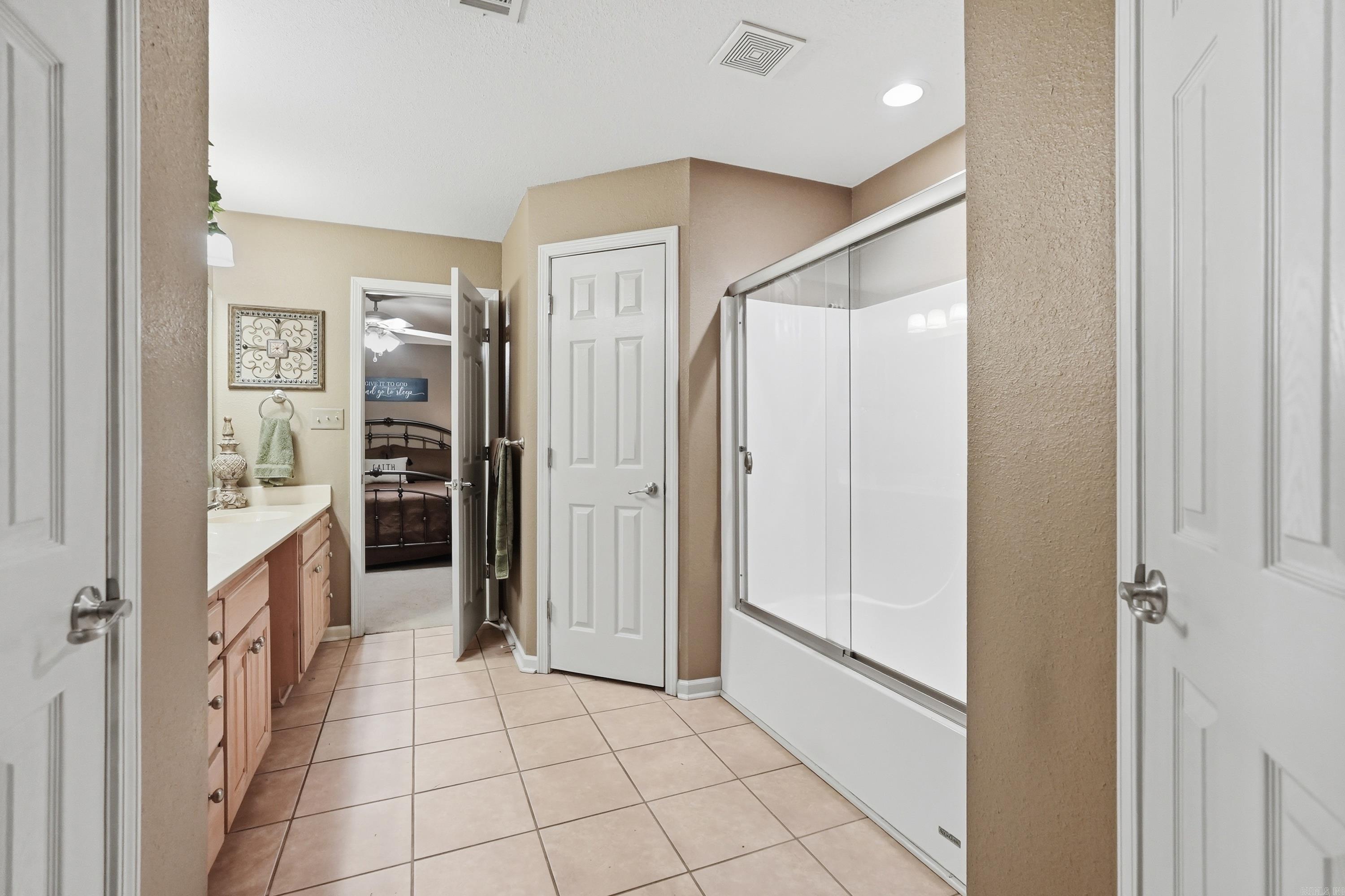 HORTON HILLS - Residential