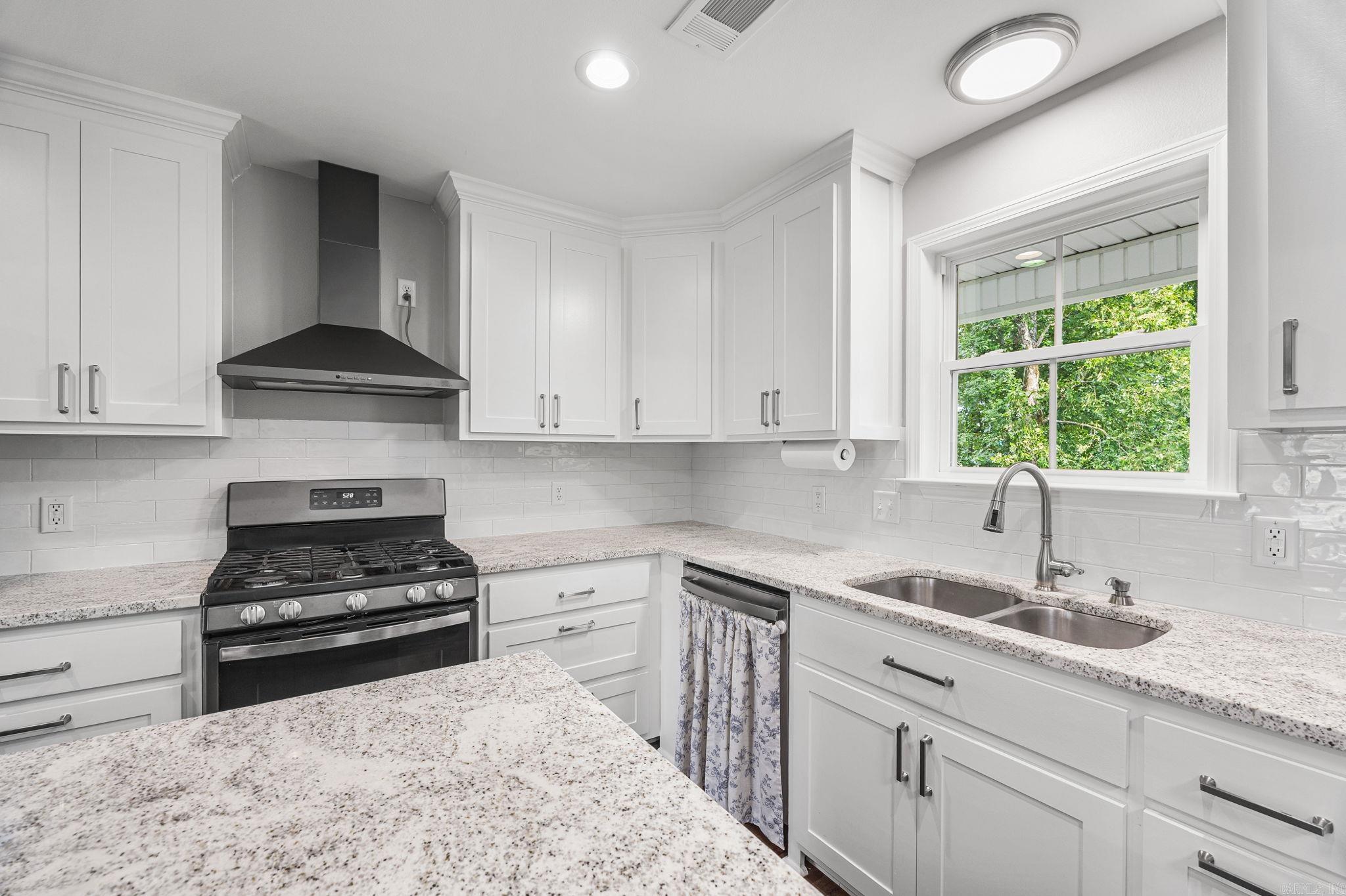 NORTHBROOK SUB - NORTH LITTLE RO - Residential