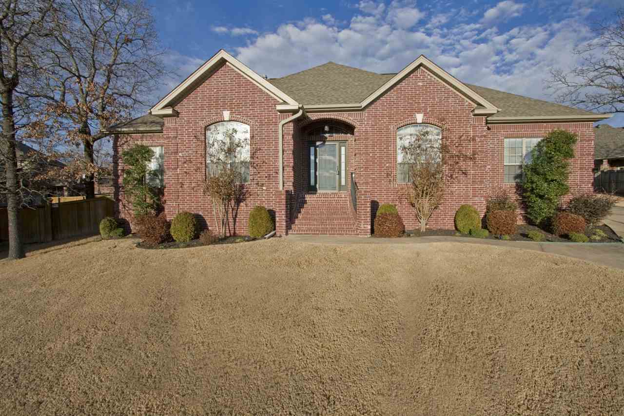 Fantastic 2654 Square foot ONE LEVEL home! Great curb appeal! Beautiful brick! Huge back yard! Terrific Deck built for all the grilling & family gatherings you want to have! Sprinkler system all the way around! Tall ceilings! Built-ins!Freshly painted! Fantastic floor plan! Separate dining room, Office & 4 bedrooms! Super nice! You are going to love it! Big kitchen, refrigerator stays, pantry! Alarm system! Did you hear it sits on a cul-de-sac?