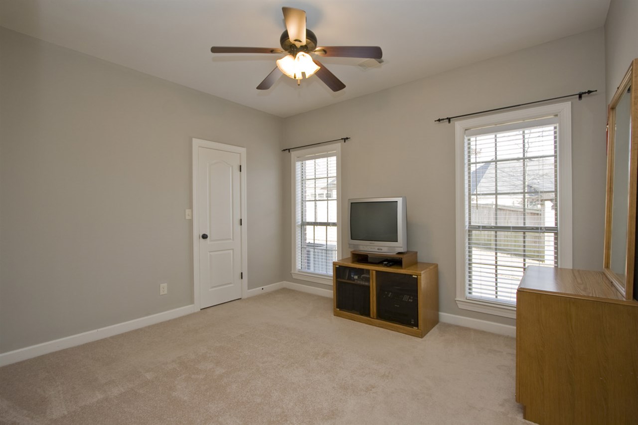 MILLERS CROSSING - Residential