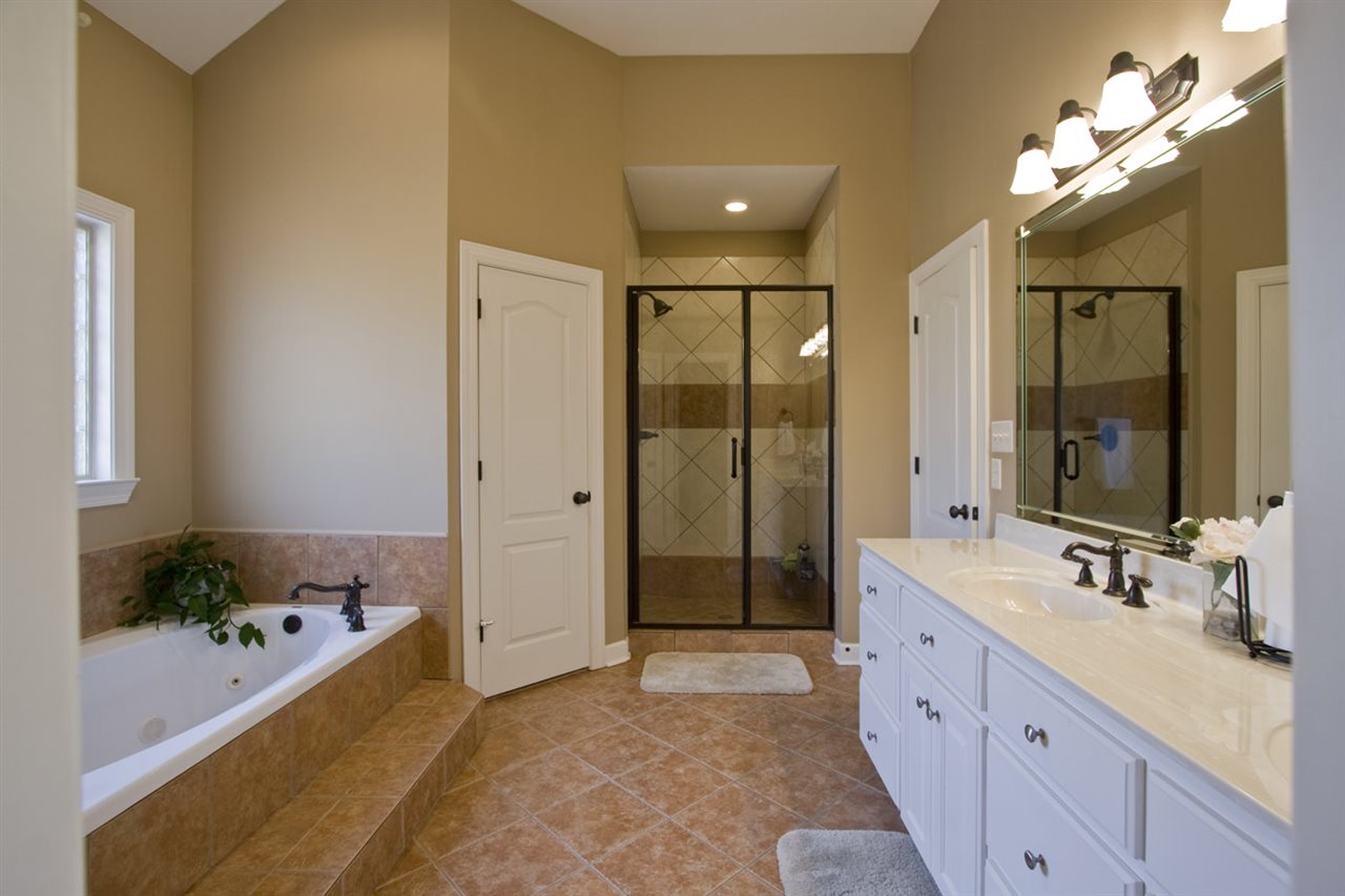 MILLERS CROSSING - Residential