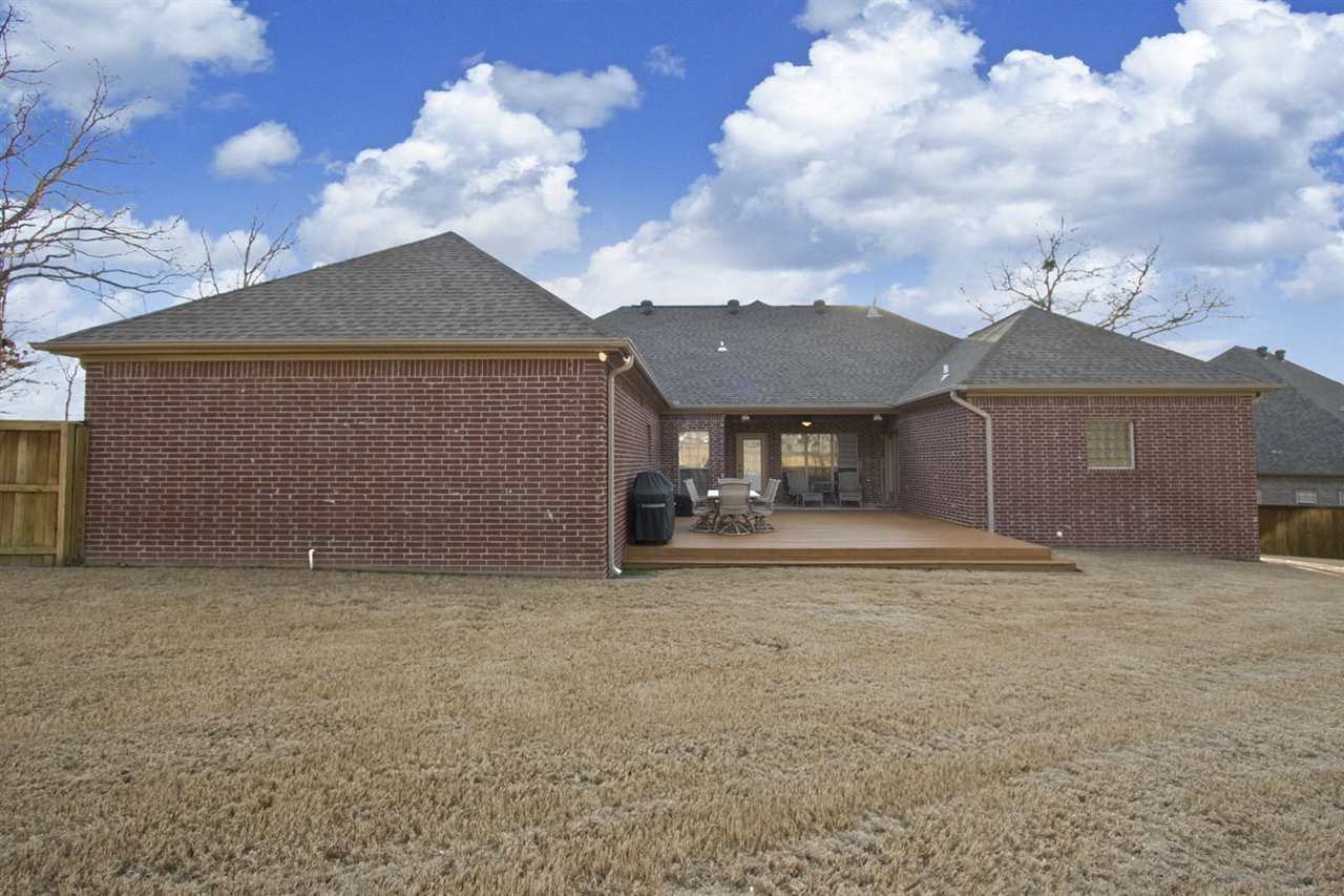 MILLERS CROSSING - Residential