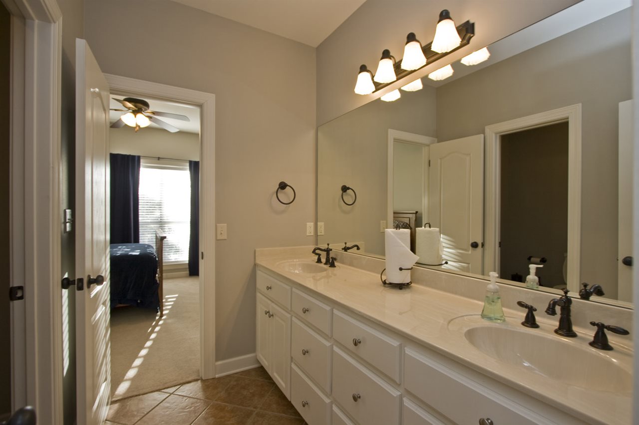 MILLERS CROSSING - Residential