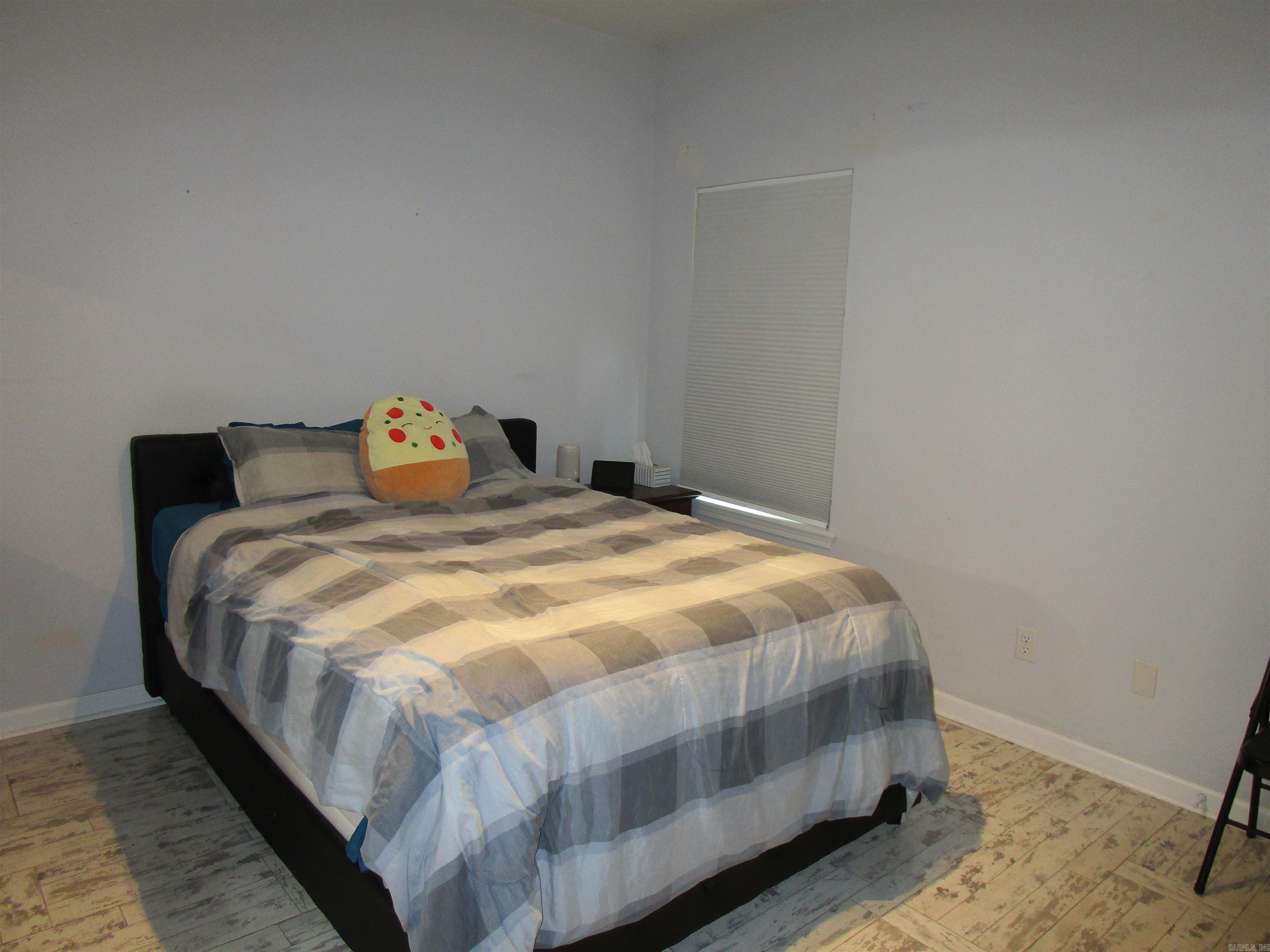 GOLF LINKS GARDENS - Residential