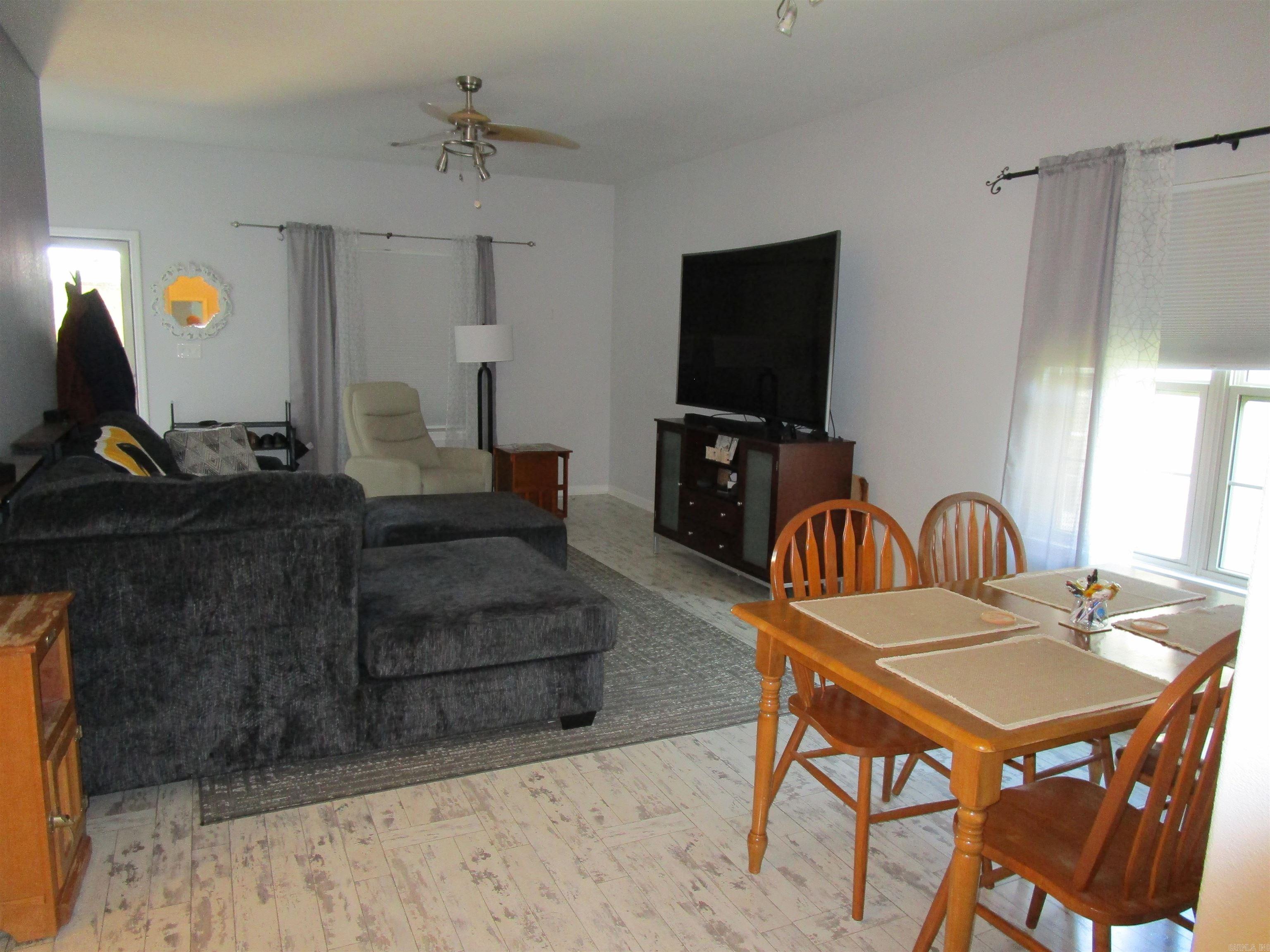 GOLF LINKS GARDENS - Residential