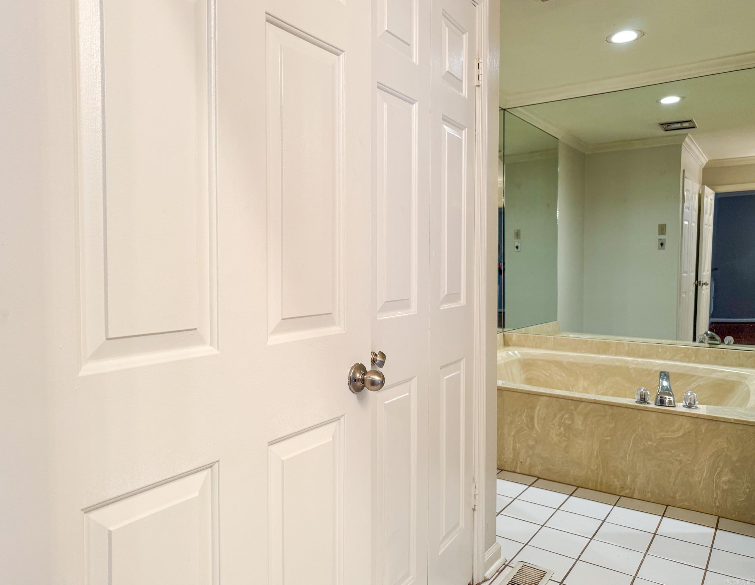 LINDEN COURT CONDO HPR - Residential