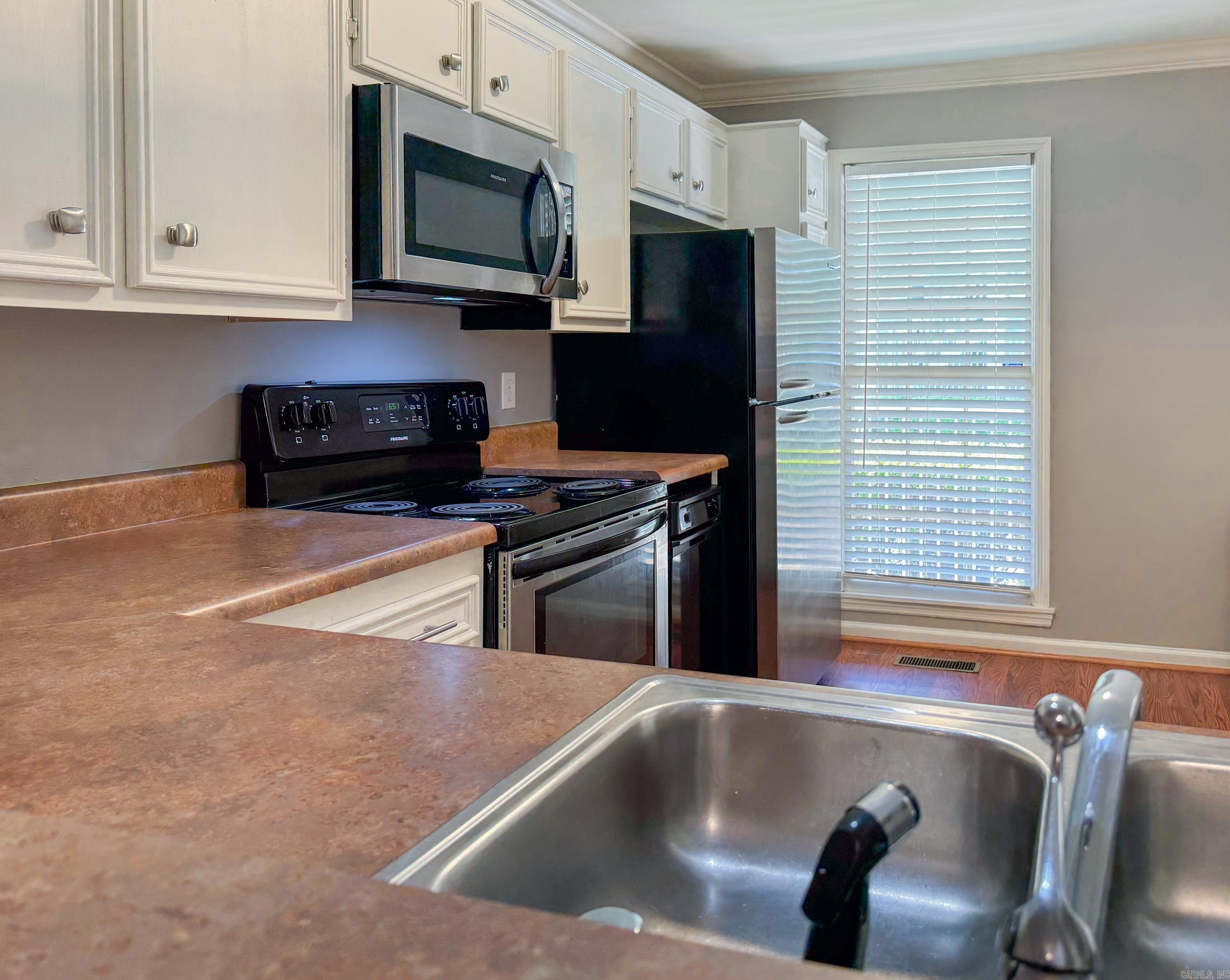 LINDEN COURT CONDO HPR - Residential
