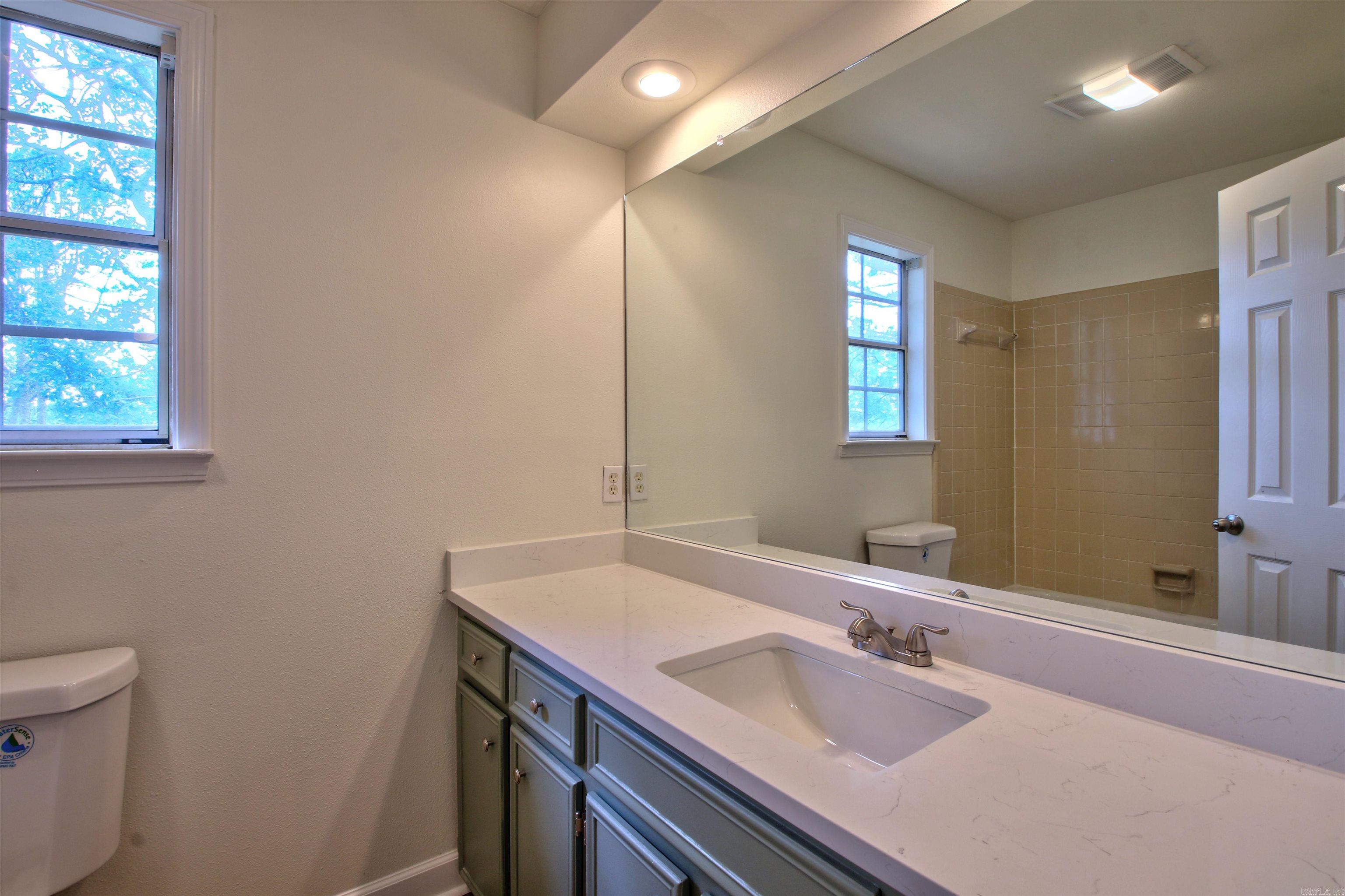 Marlowe Manor - Residential