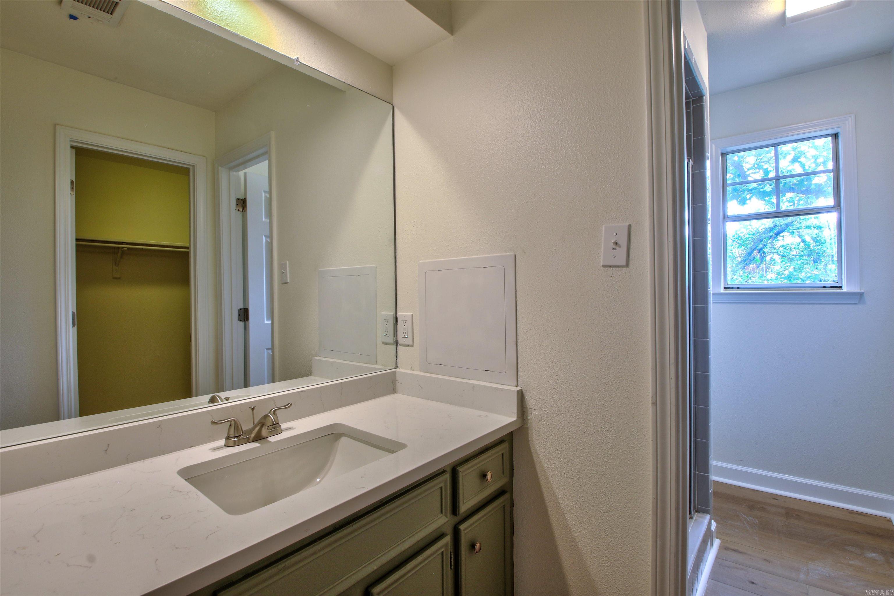 Marlowe Manor - Residential