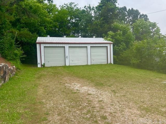 Great commercial space in the Heart of Mountain View Arkansas. This building is 1272 sq ft. and has 3 bay doors. There is power, water and City Sewer already on site. This shop has 2 bathrooms one is in working order the other just needs a toilet. If you're looking for a commercial spot in downtown Mountain View or just a place to store all your things this could be an affordable option.