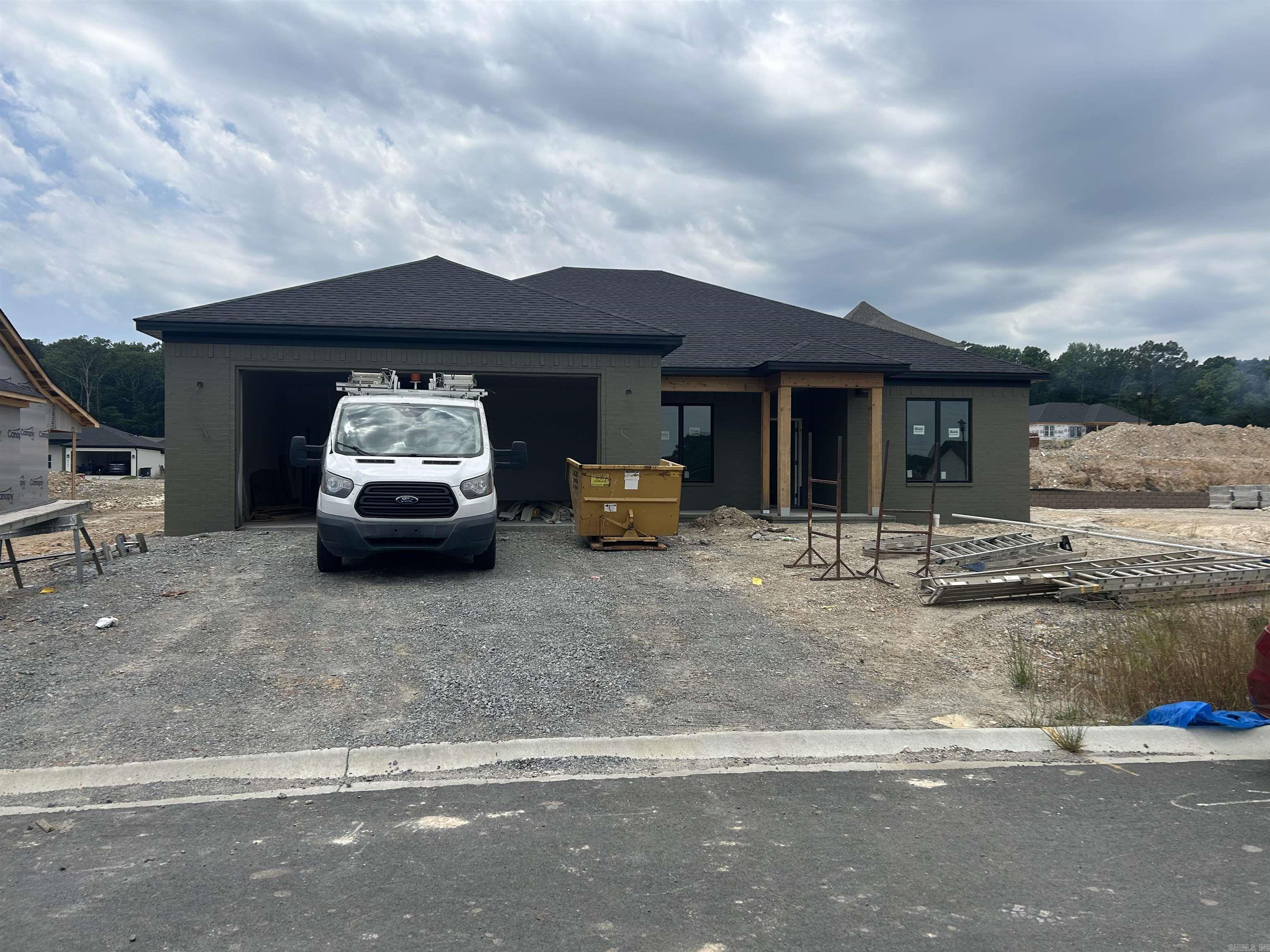 Beautiful new construction home! Large picture windows in living room and breakfast room. Energy efficient windows, doors, and foam insulation. Stainless steel appliances. Large laundry room, pantry, walk in closet for primary bedroom. All brick exterior. Inside city limits and subdivision.