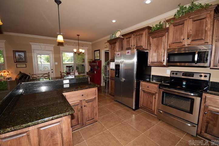SHADOW CREEK - Residential