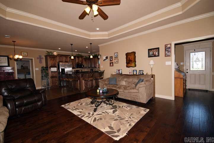SHADOW CREEK - Residential