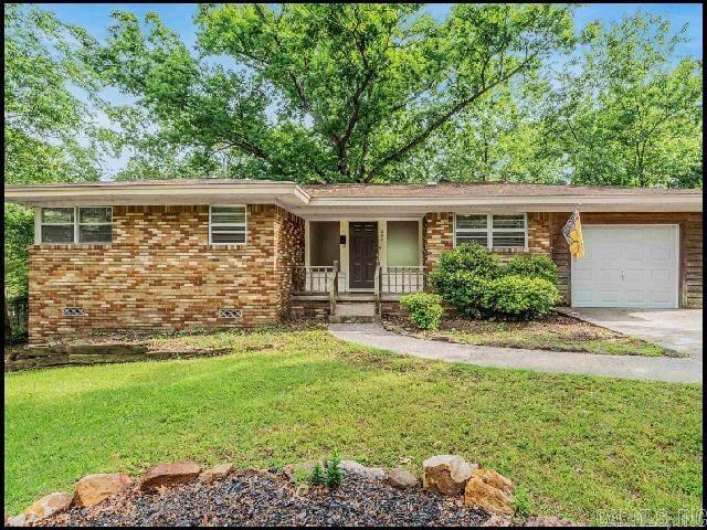 *NORTH LITTLE ROCK* CHARMING HOME IN LAKEWOOD SUBDIVISION!! This Cozy 3 Bedroom, 2 Bath Home Offers Over 1,200 Square Feet Of Comfortable One-Level Living! The Spacious Kitchen Comes Equipped With An Electric Cooktop, Wall Oven, Refrigerator, Dishwasher, And Disposal, Making Meal Prep A Breeze. Beautiful Wood Flooring Flows Throughout The Home, While Central Heat And Air Provide Year-Round Comfort. Washer And Dryer Hookups Are Included For Added Convenience, And The 1-Car Garage Offers Covered Parking And Extra Storage. Step Outside To Enjoy The Fenced Backyard, Perfect For Relaxing Or Outdoor Activities. Conveniently Located Within Walking Distance Of Parks And Crestwood Elementary School, This Home Is Close To Everyday Amenities While Nestled In An Established Neighborhood. Tenant Is Responsible For All Utilities AVAILABLE NOW!!!<a href='https://raineyrealty.com/virtualtour.php?r=EOD5qb'> Click here for a 360° Virtual Tour</a>