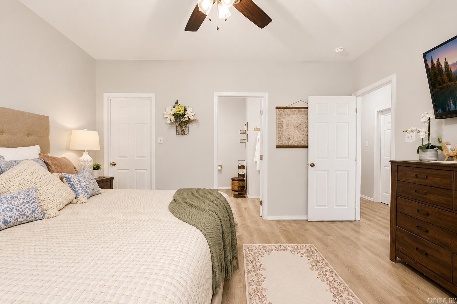 THE VILLAGES AT MAGNOLIA LANE - Residential